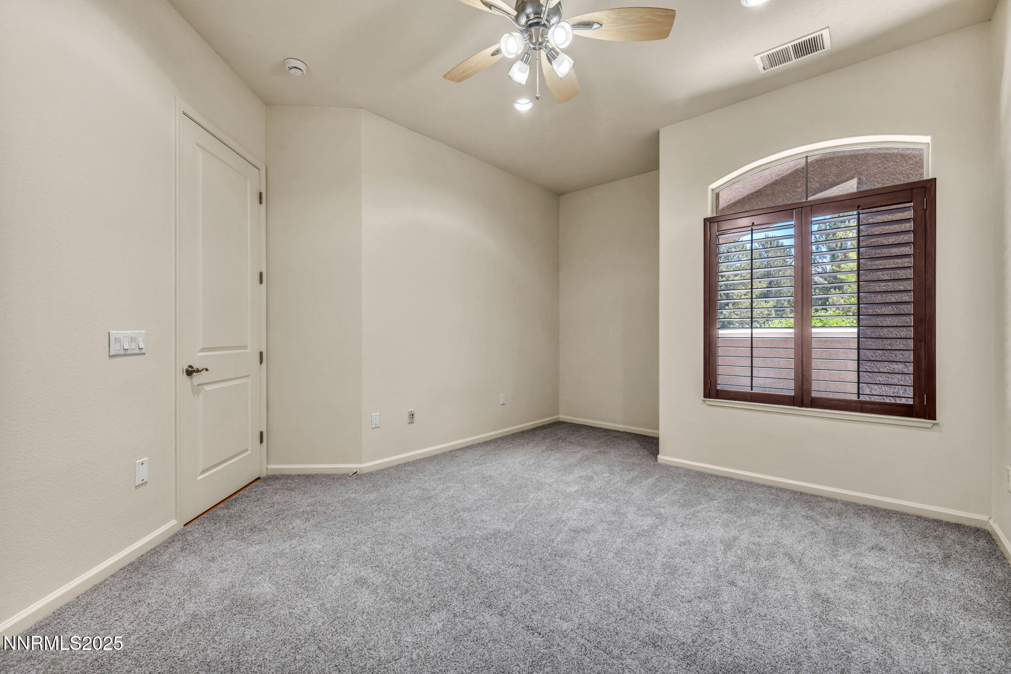 35-web-or-mls-2900-wilbur-may-pkwy-2801