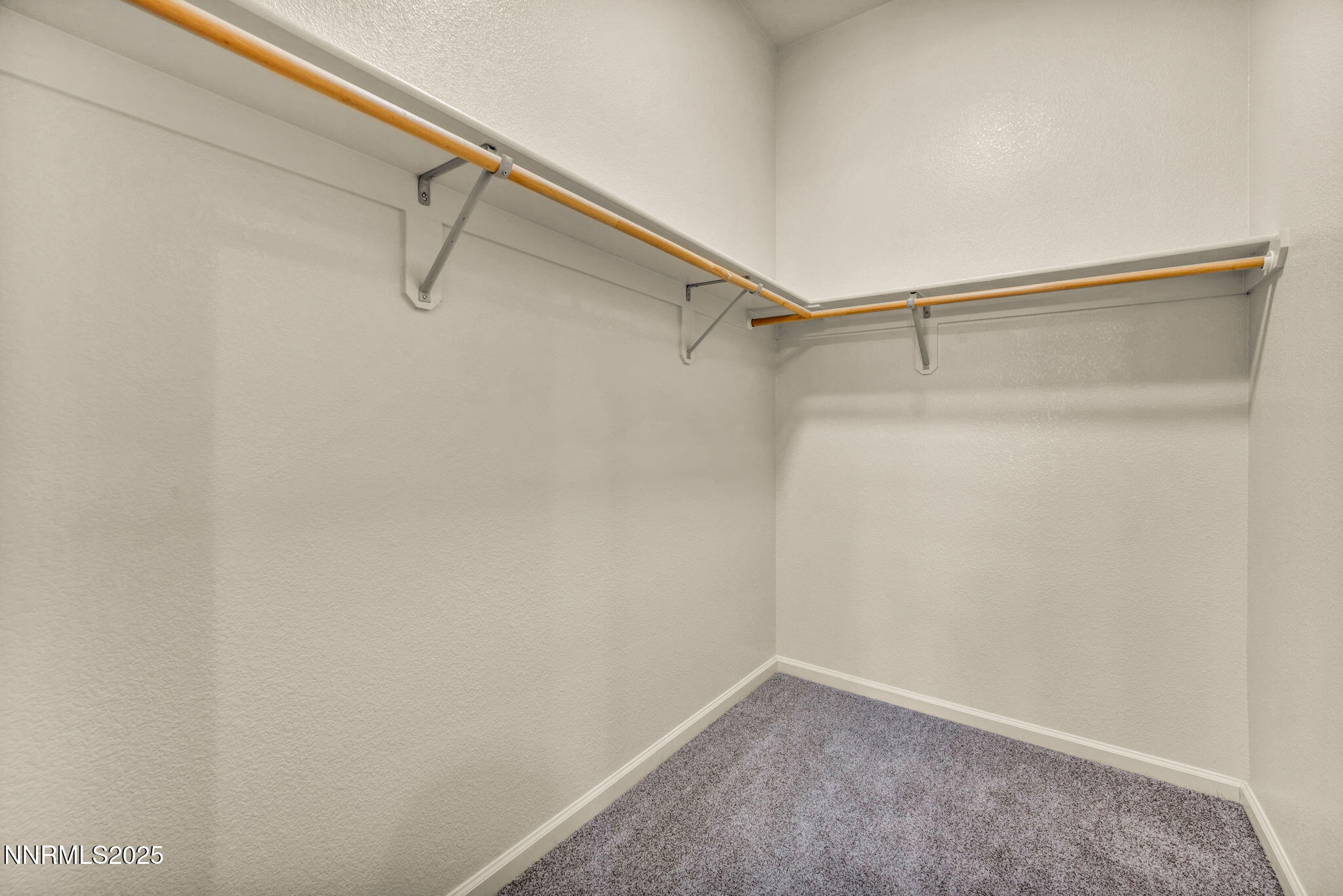 32-web-or-mls-2900-wilbur-may-pkwy-2801