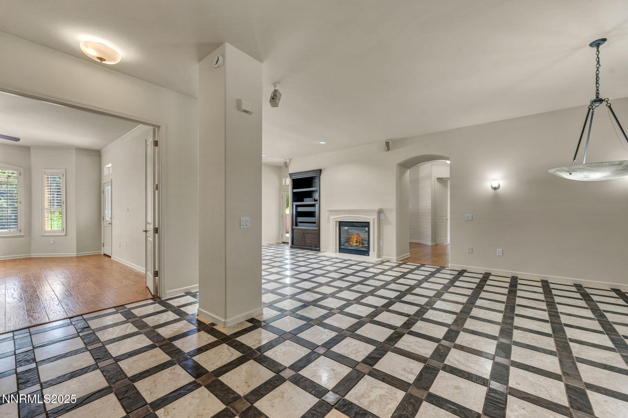 6-web-or-mls-2900-wilbur-may-pkwy-2801