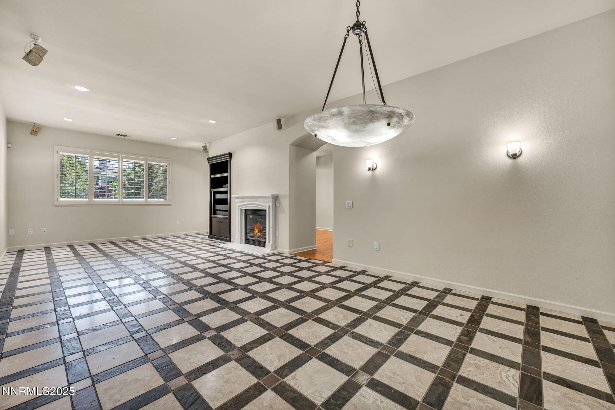 59-web-or-mls-2900-wilbur-may-pkwy-2801