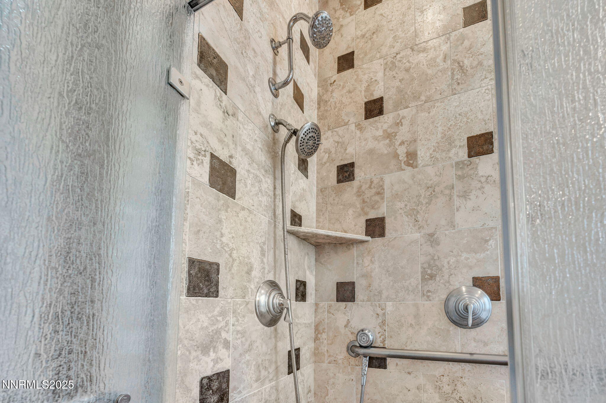 20-web-or-mls-2900-wilbur-may-pkwy-2801