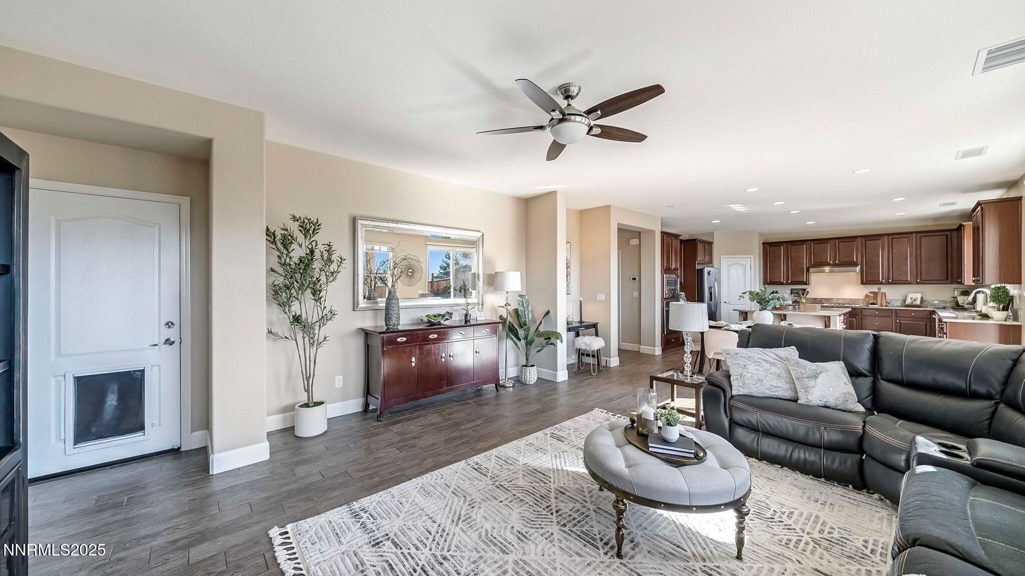 49-DSC08436_37_38_40-Edit