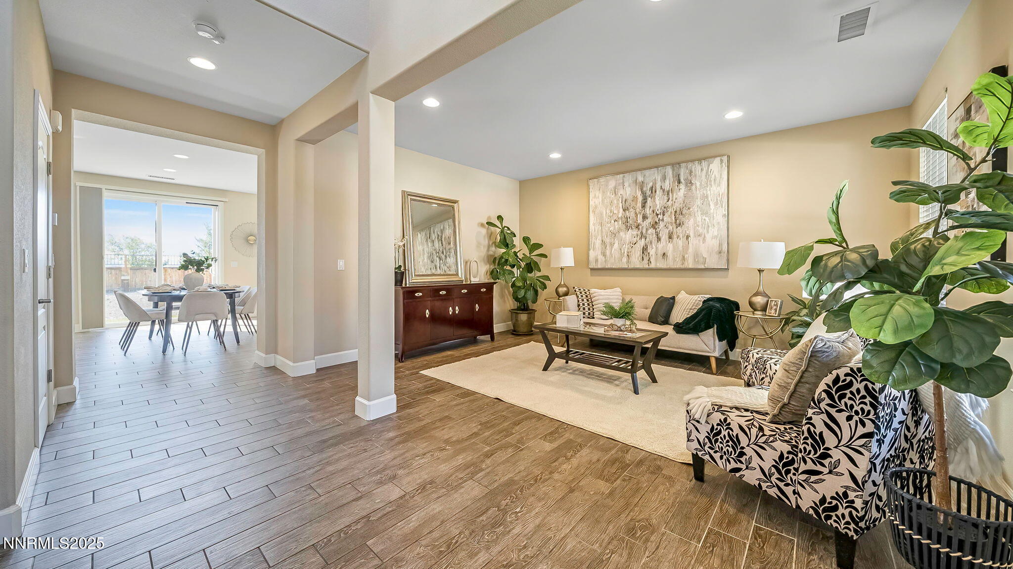 16-DSC08232_3_4_6-Edit