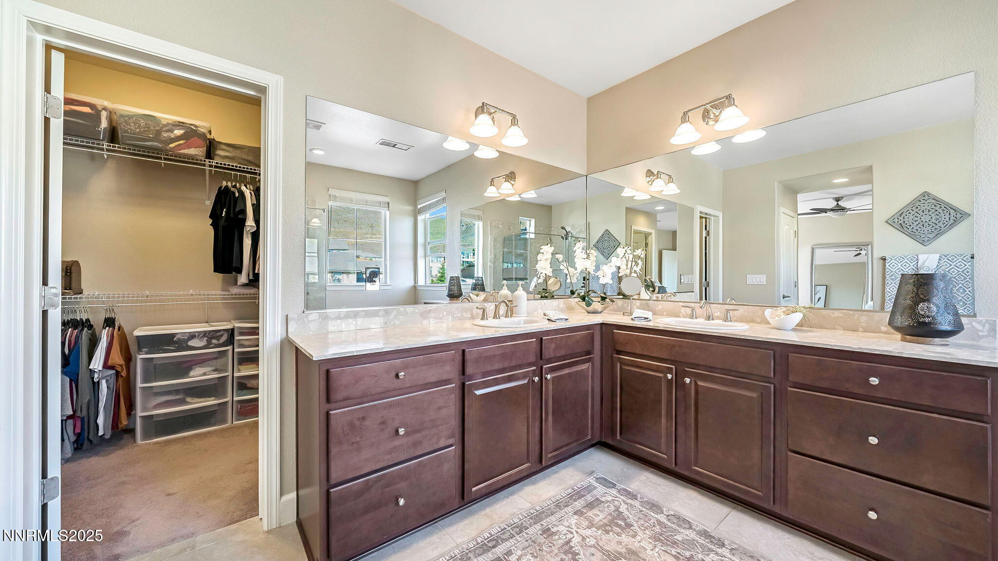 42-DSC08394_5_6_8-Edit