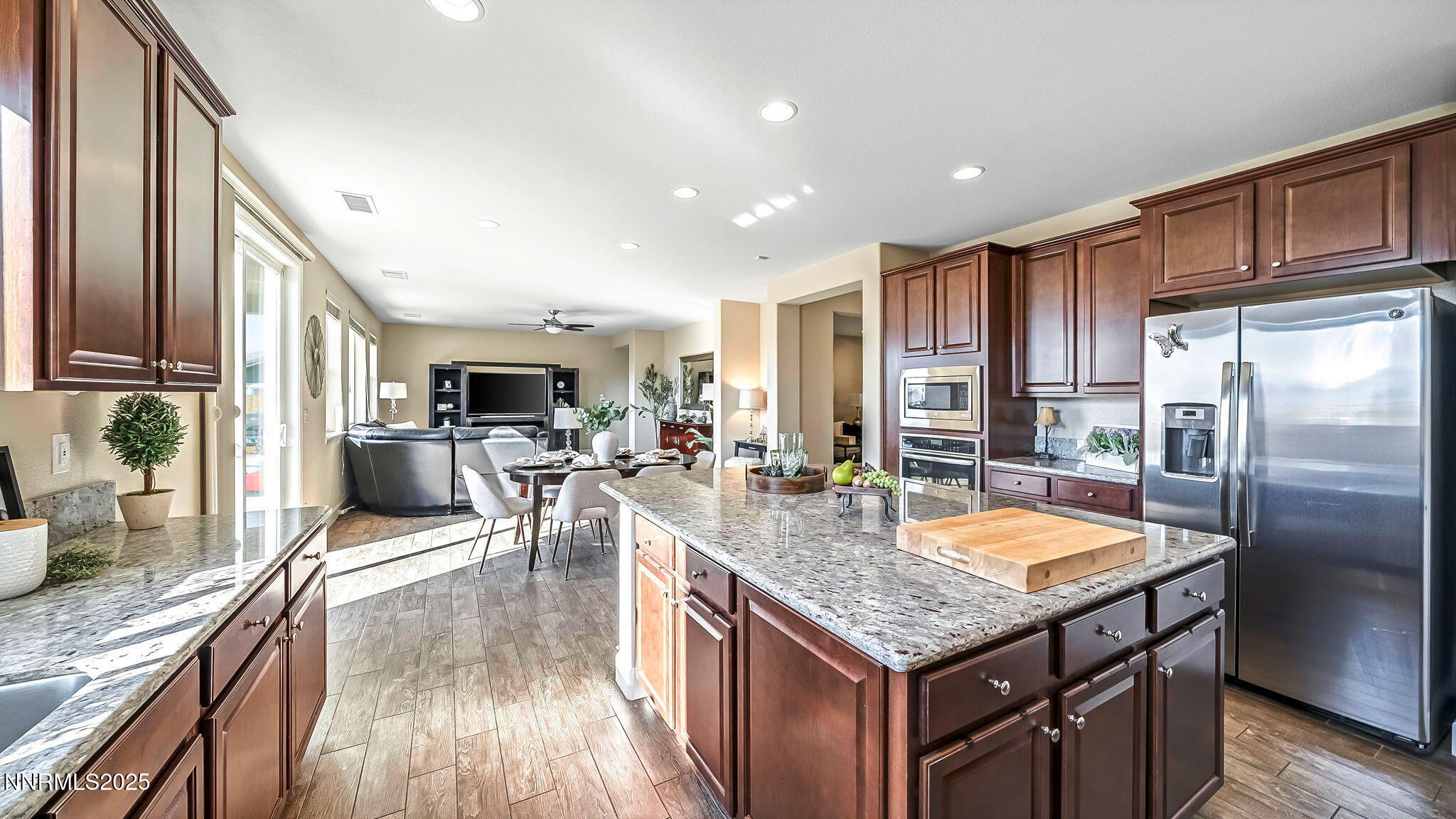 51-DSC08461_2_3_5-Edit