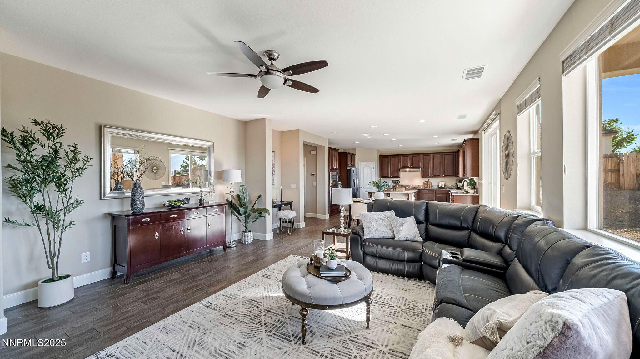 47-DSC08441_2_3_5-Edit