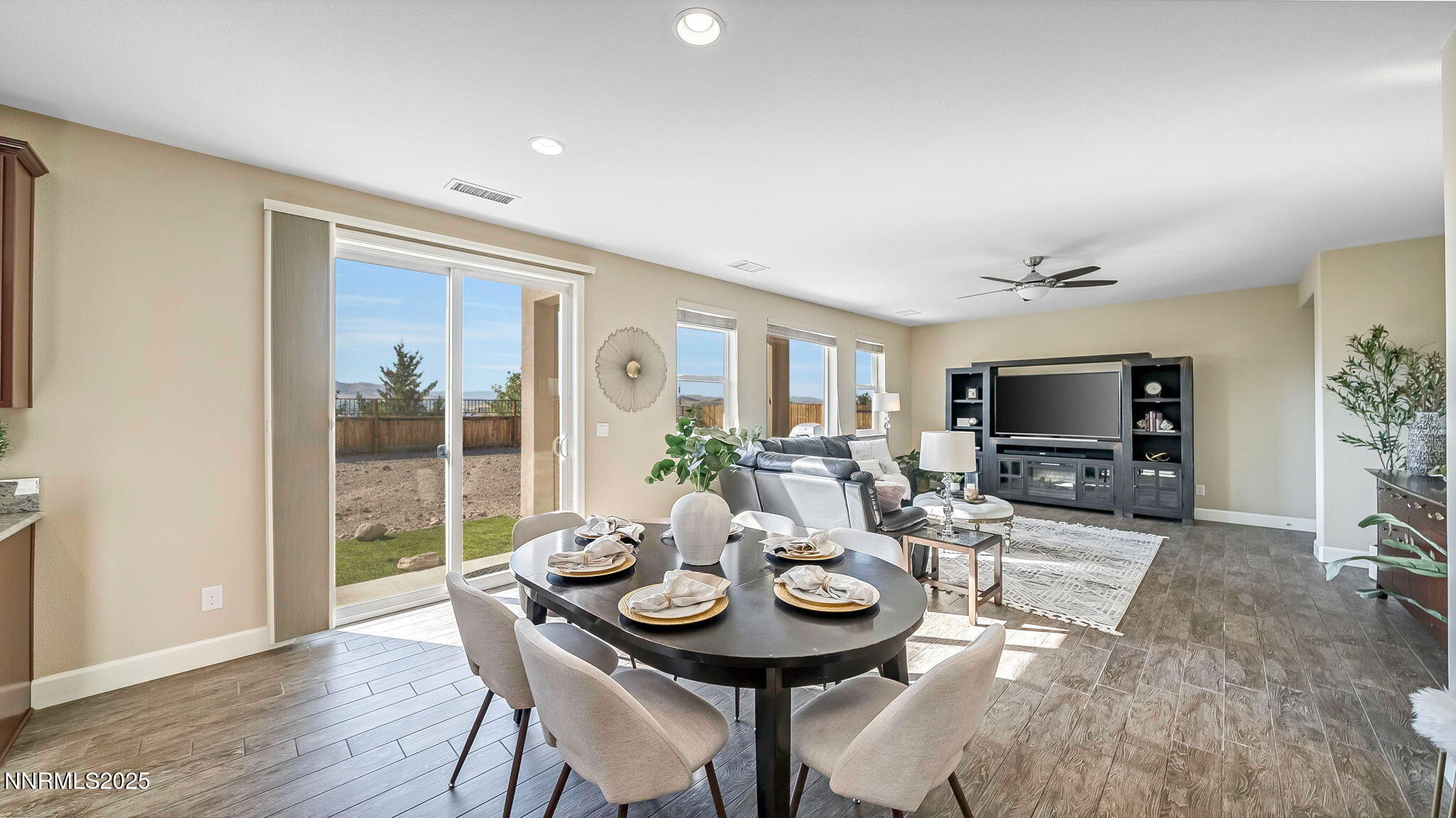 53-DSC08472_3_4_6-Edit