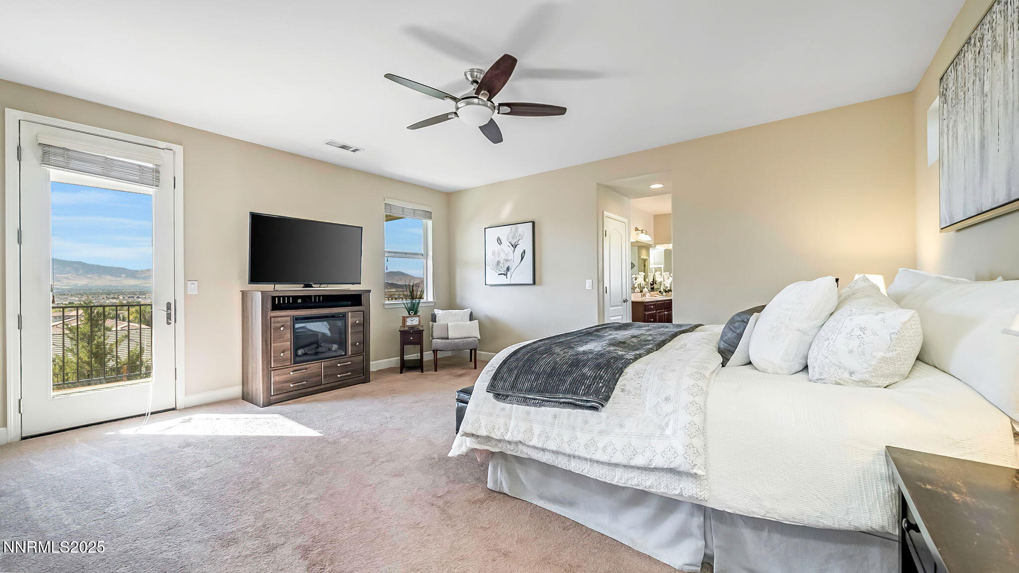 39-DSC08368_69_70_72-Edit