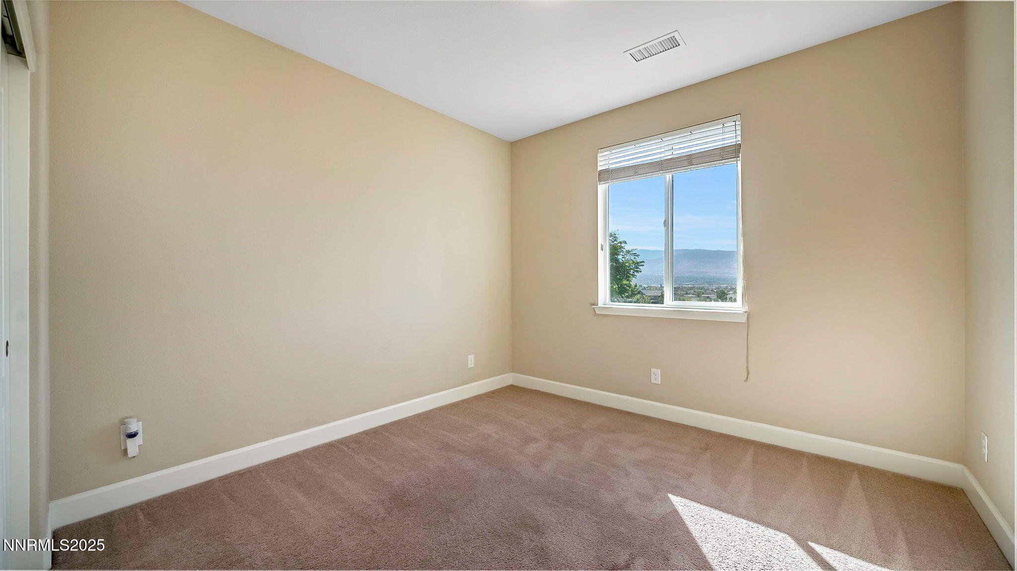 33-DSC08333_4_5_7-Edit