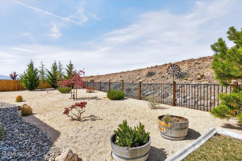 Sparks, Nevada, 89436, United States, 5 Bedrooms Bedrooms, ,3 BathroomsBathrooms,Residential,Active,2032079