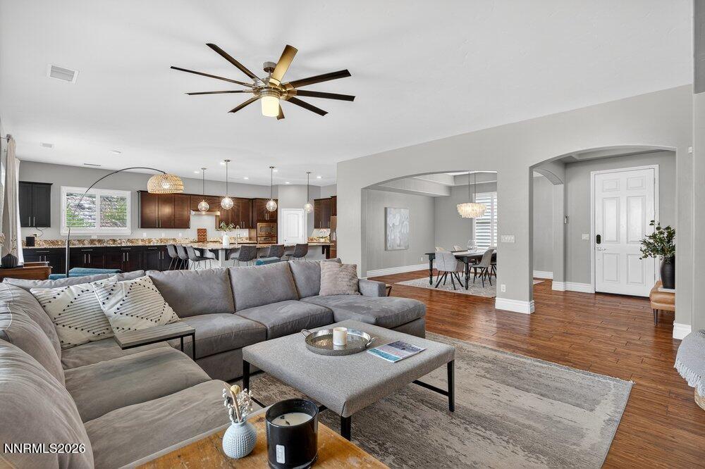 Sparks, Nevada, 89436, United States, 5 Bedrooms Bedrooms, ,3 BathroomsBathrooms,Residential,Active,2032079