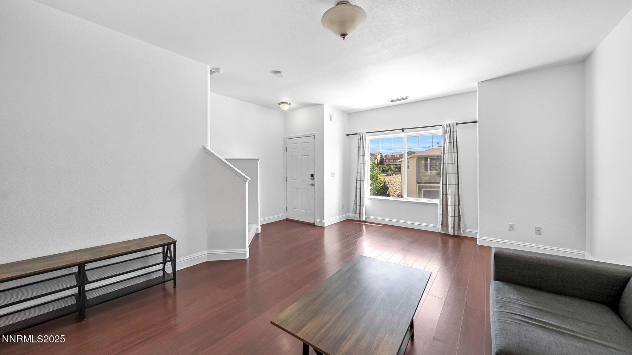 20-DSC06077_78_79_82-Edit