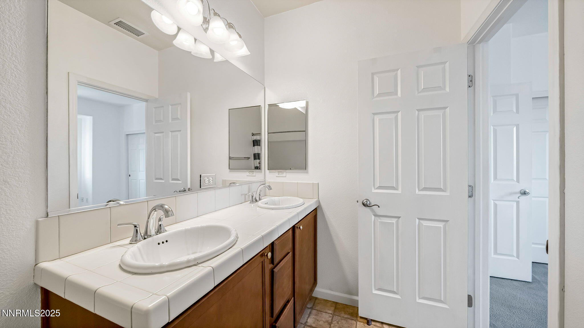 37-DSC06173_4_5_7-Edit