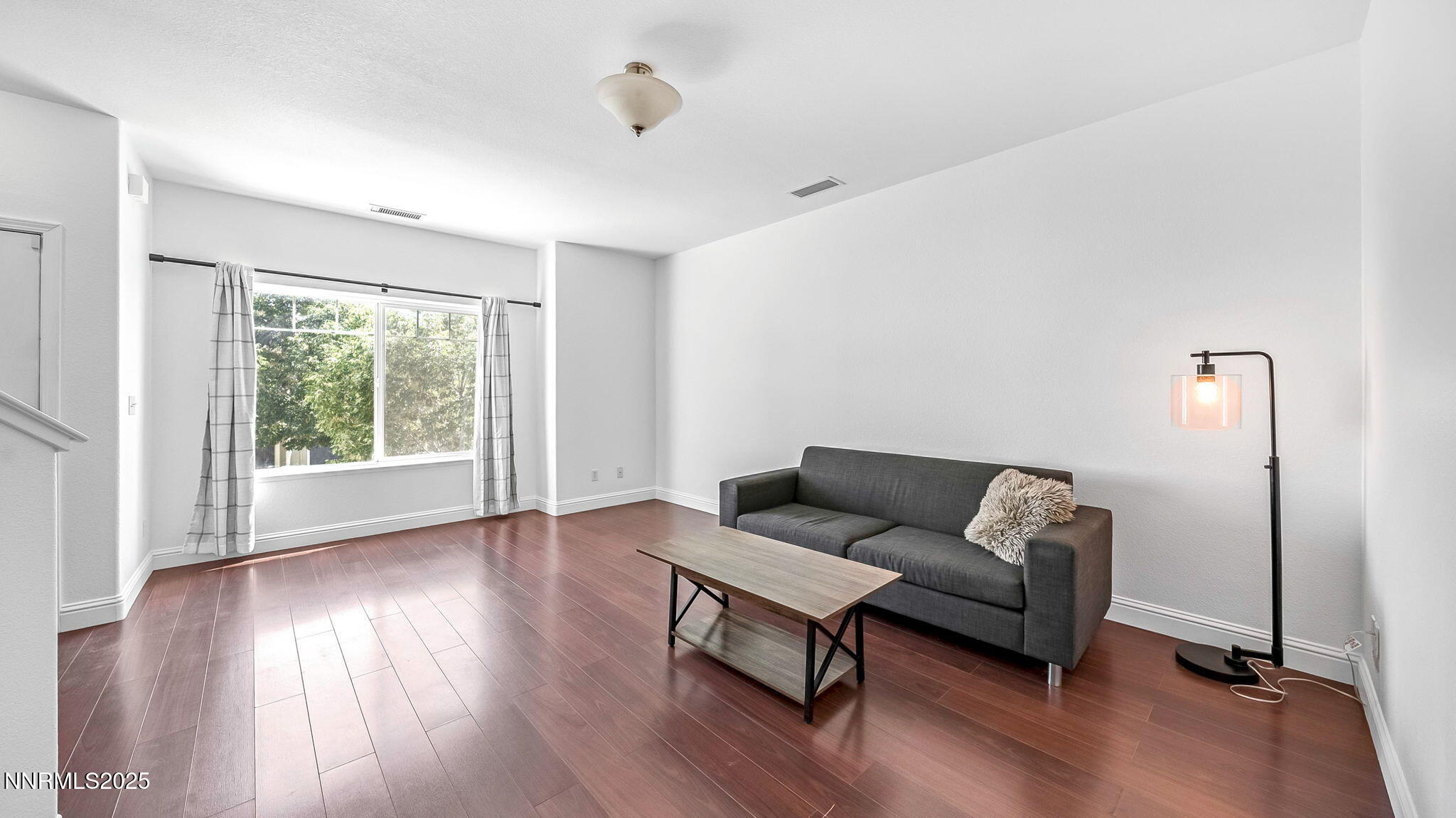 16-DSC06072_3_4_6-Edit