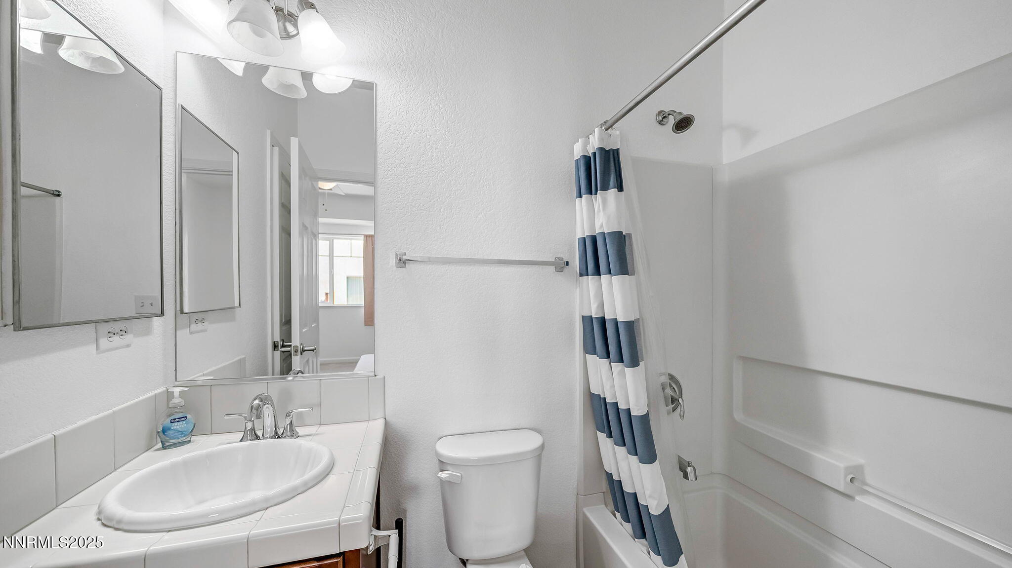 29-DSC06144_5_6_7-Edit