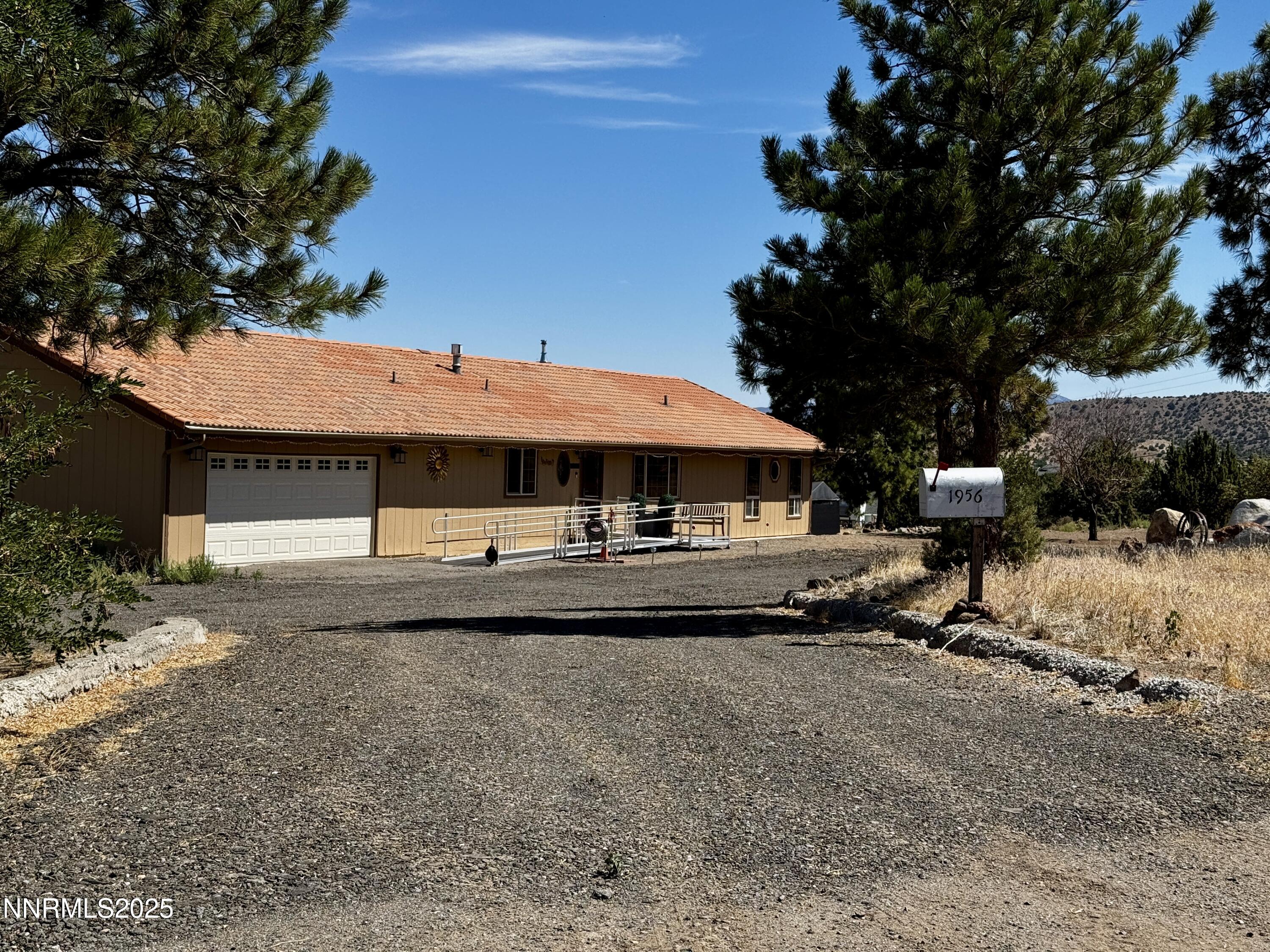 1956 Rockbottom Road