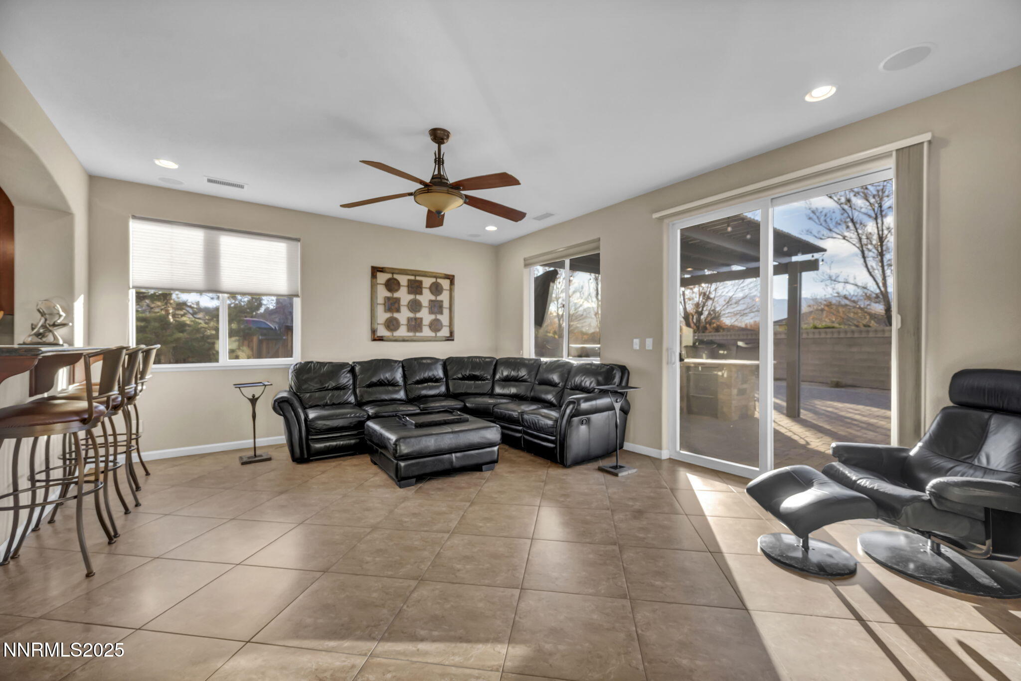 60-web-or-mls-11375-messina-way