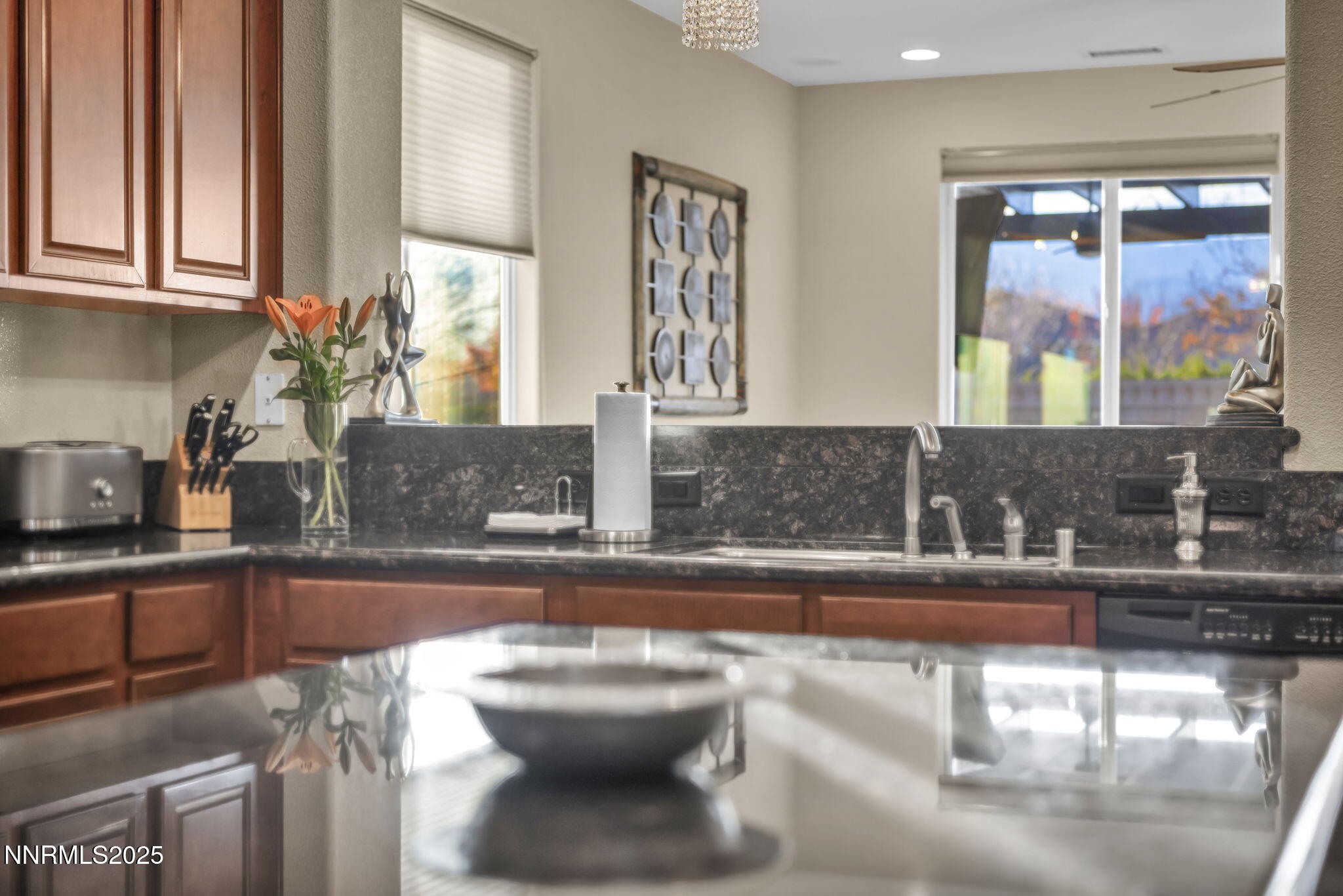 77-web-or-mls-11375-messina-way