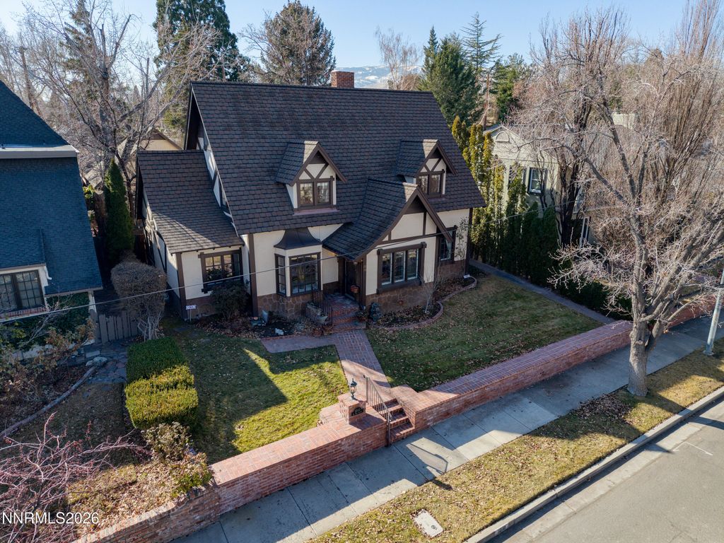 Photo of 1010 La Rue Avenue, Reno, NV 89509 (MLS # 260001434)