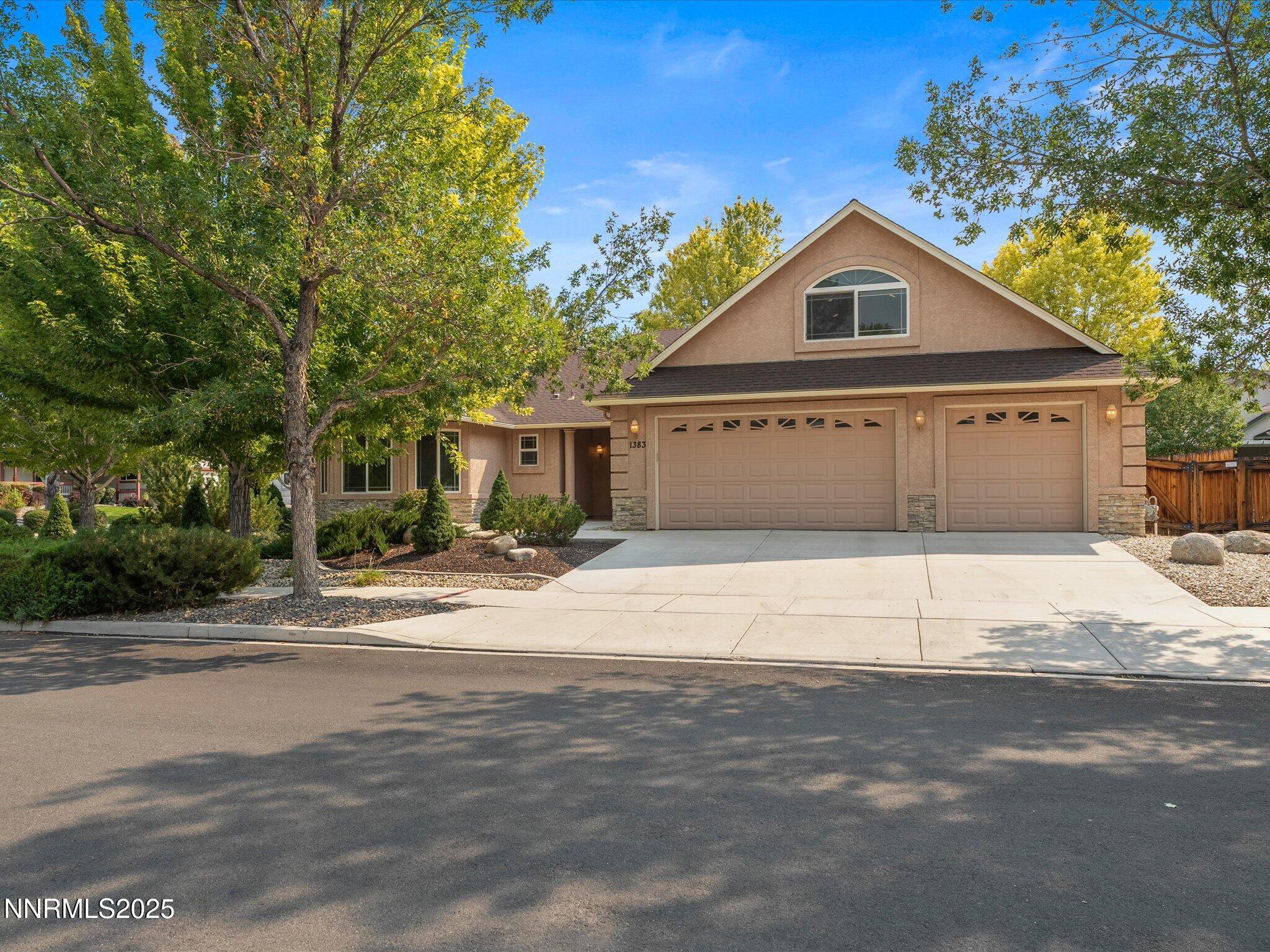 02-1383 Macenna Ln-101