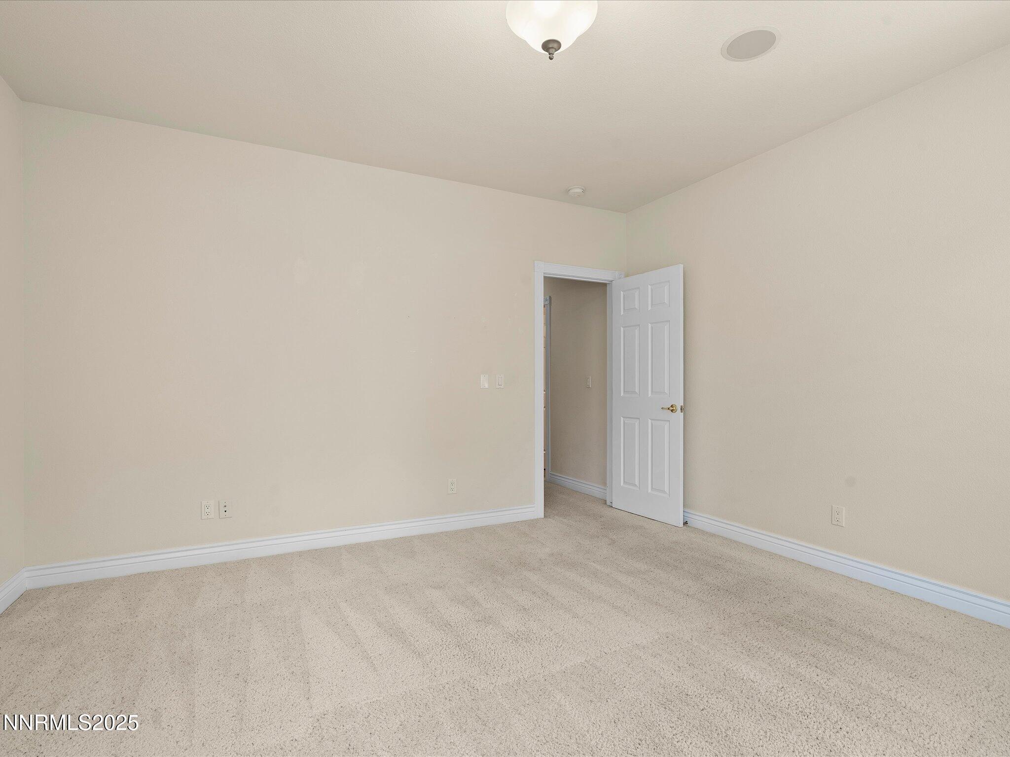 43-1383 Macenna Ln-142