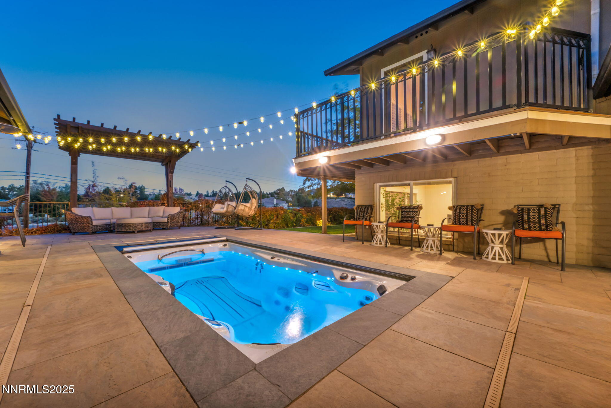 18-web-or-mls-2360-pioneer-dr