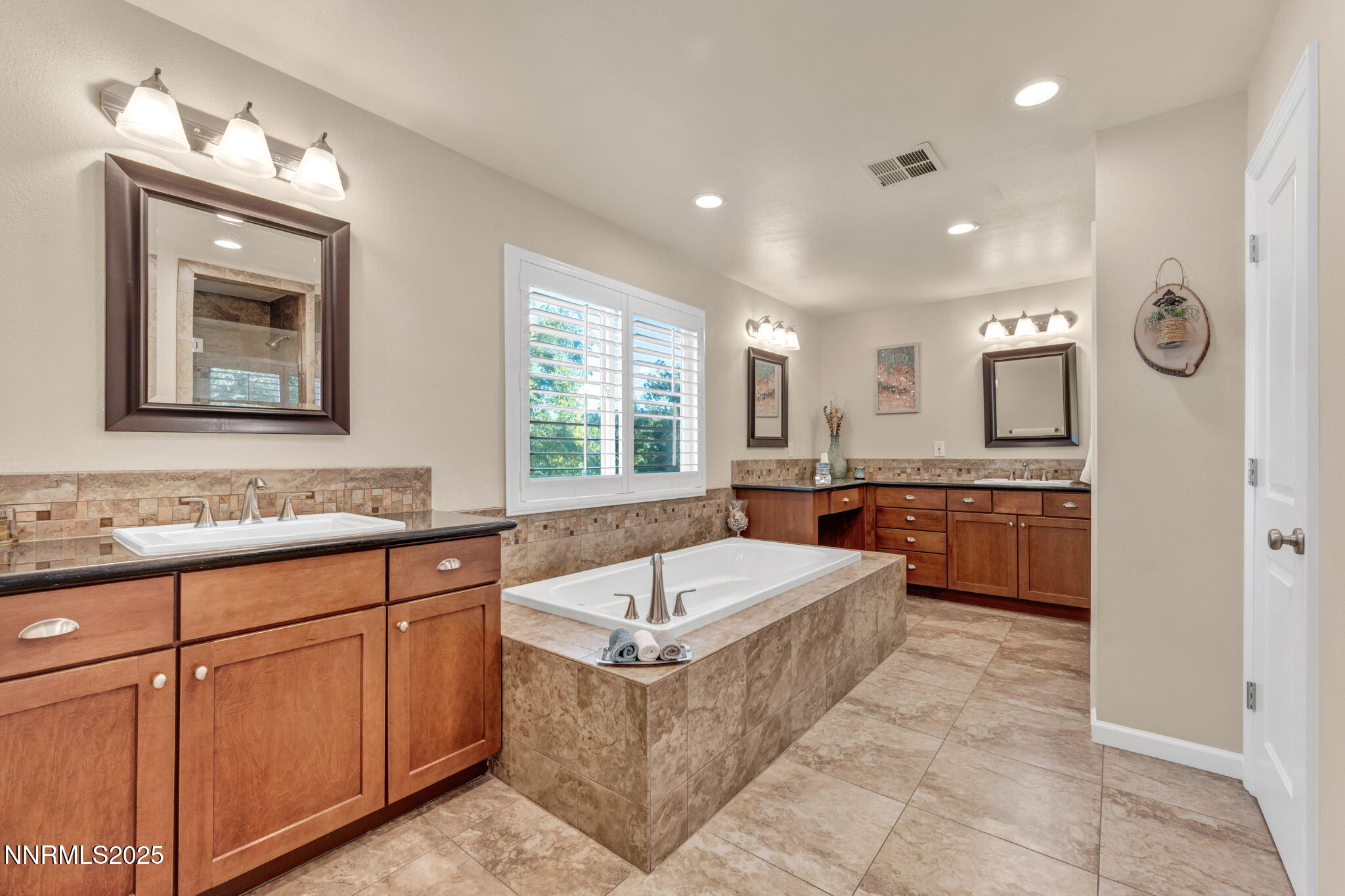 102-web-or-mls-2360-pioneer-dr