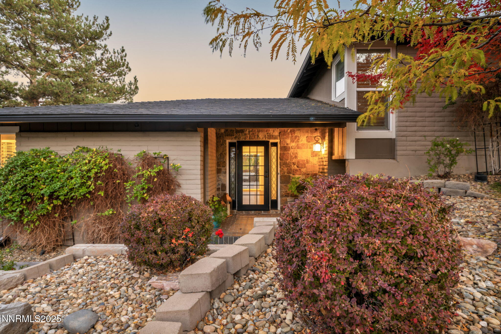 4-web-or-mls-2360-pioneer-dr