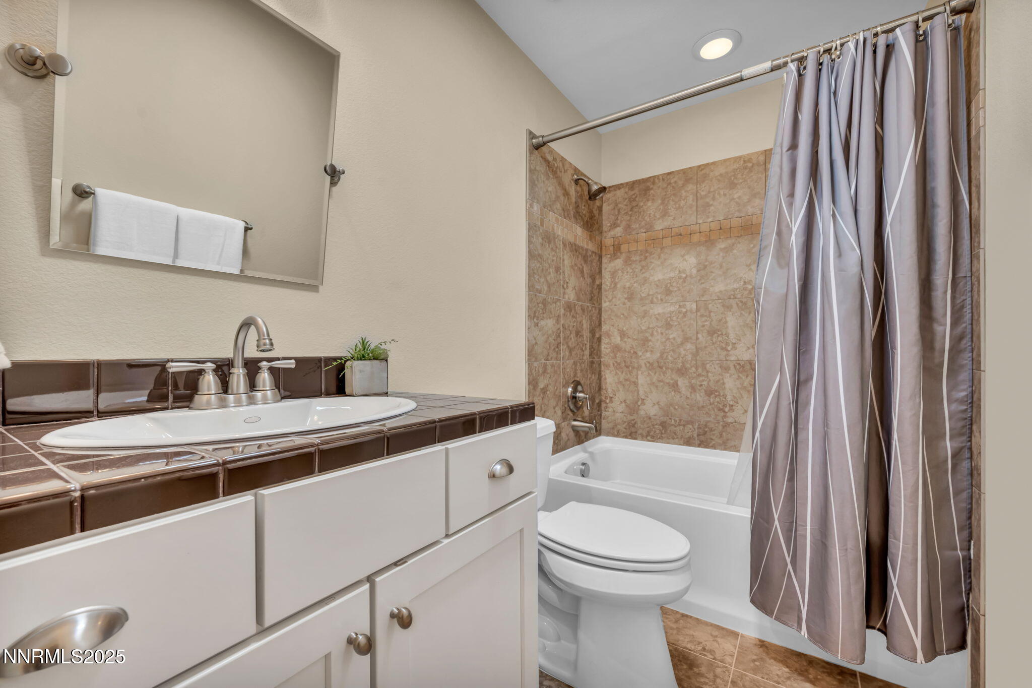 106-web-or-mls-2360-pioneer-dr