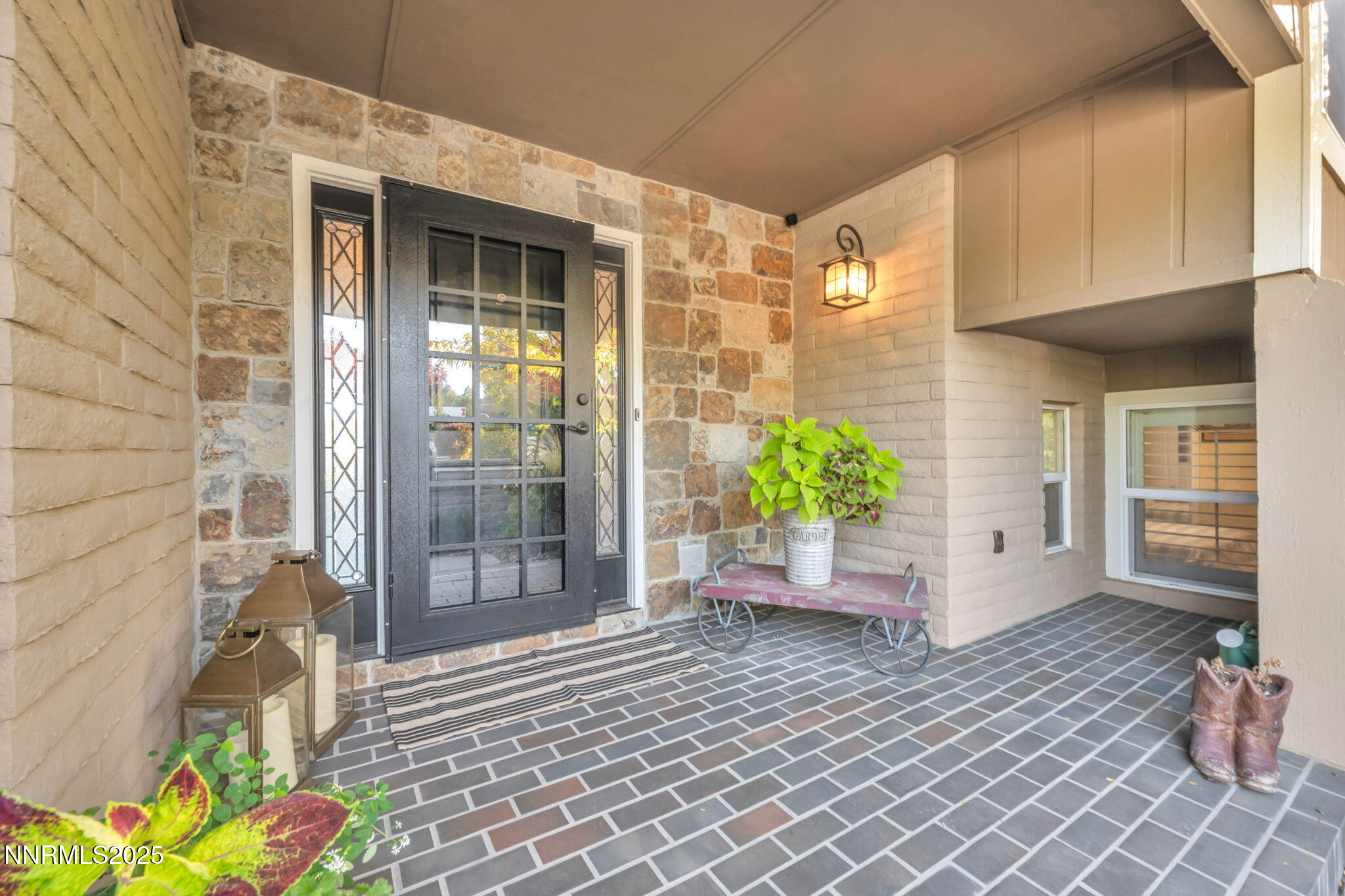 26-web-or-mls-2360-pioneer-dr