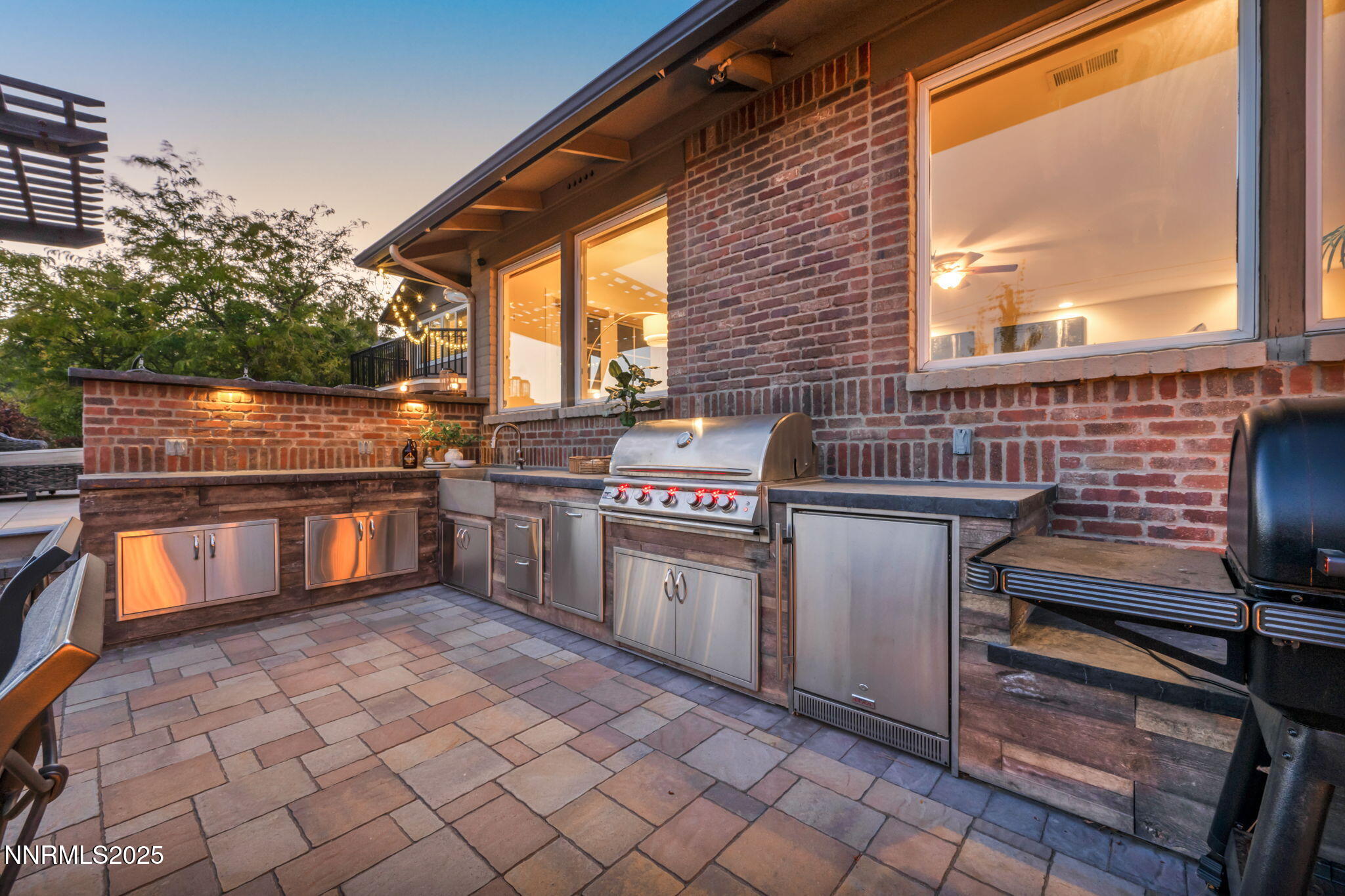 7-web-or-mls-2360-pioneer-dr