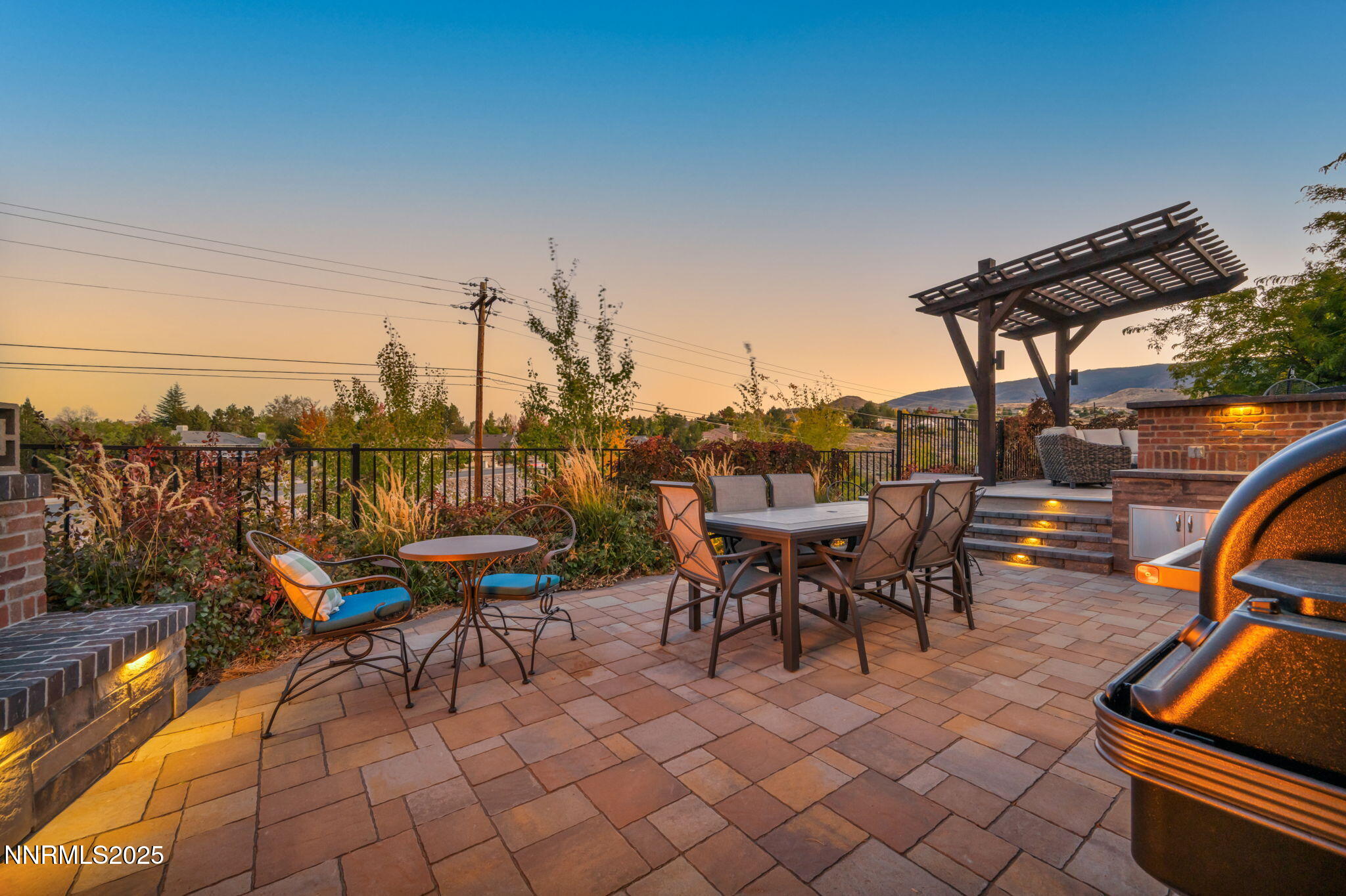 6-web-or-mls-2360-pioneer-dr