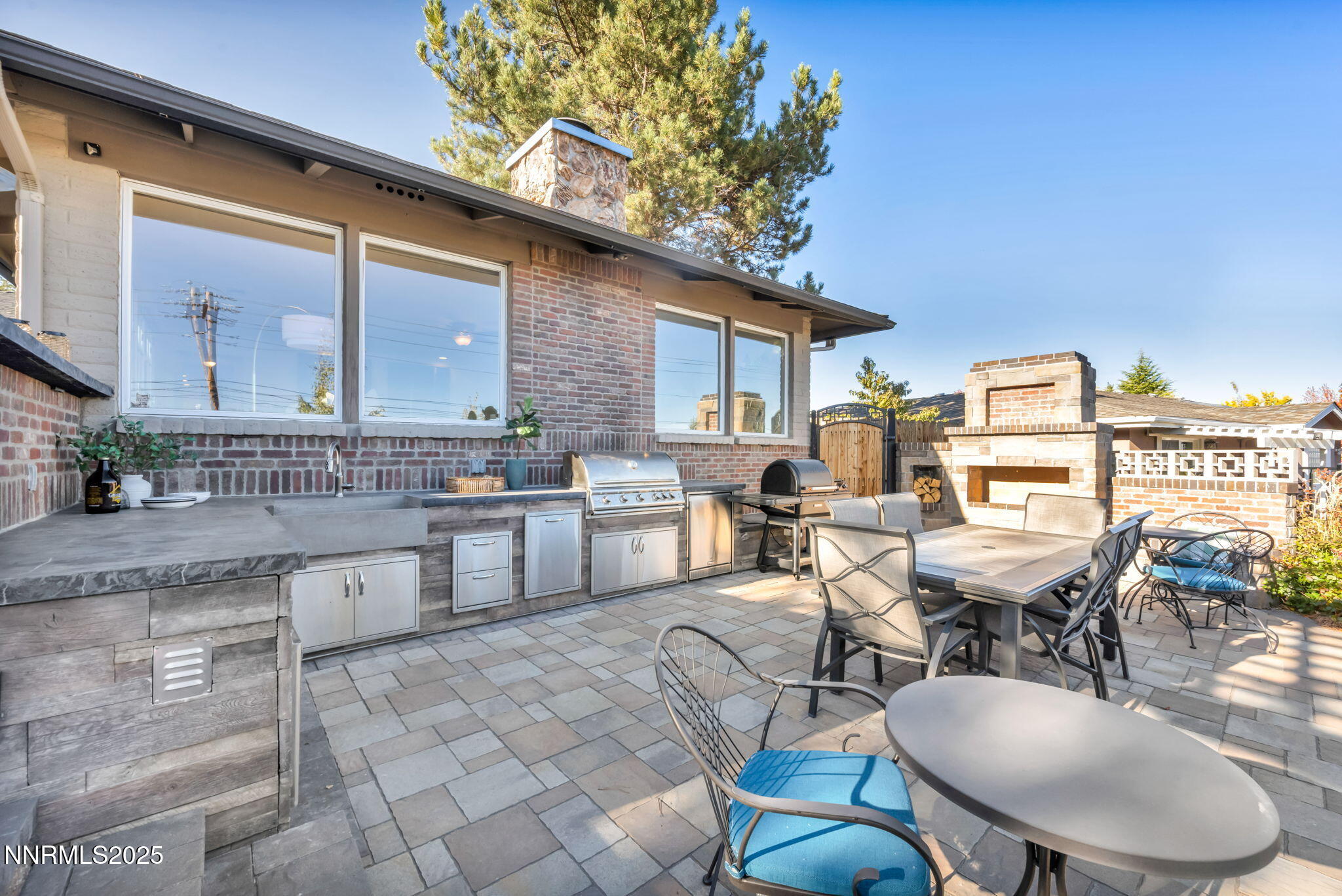 42-web-or-mls-2360-pioneer-dr