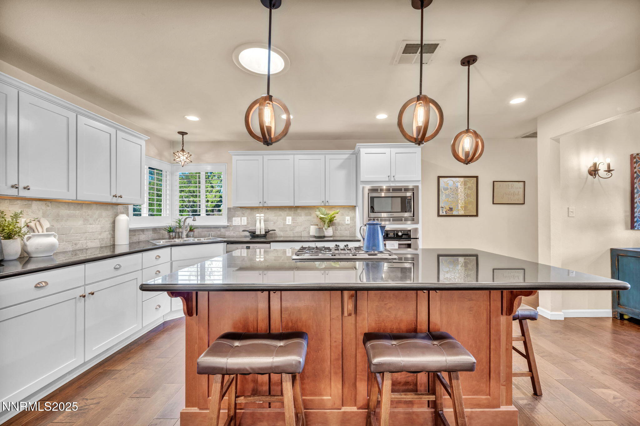 89-web-or-mls-2360-pioneer-dr