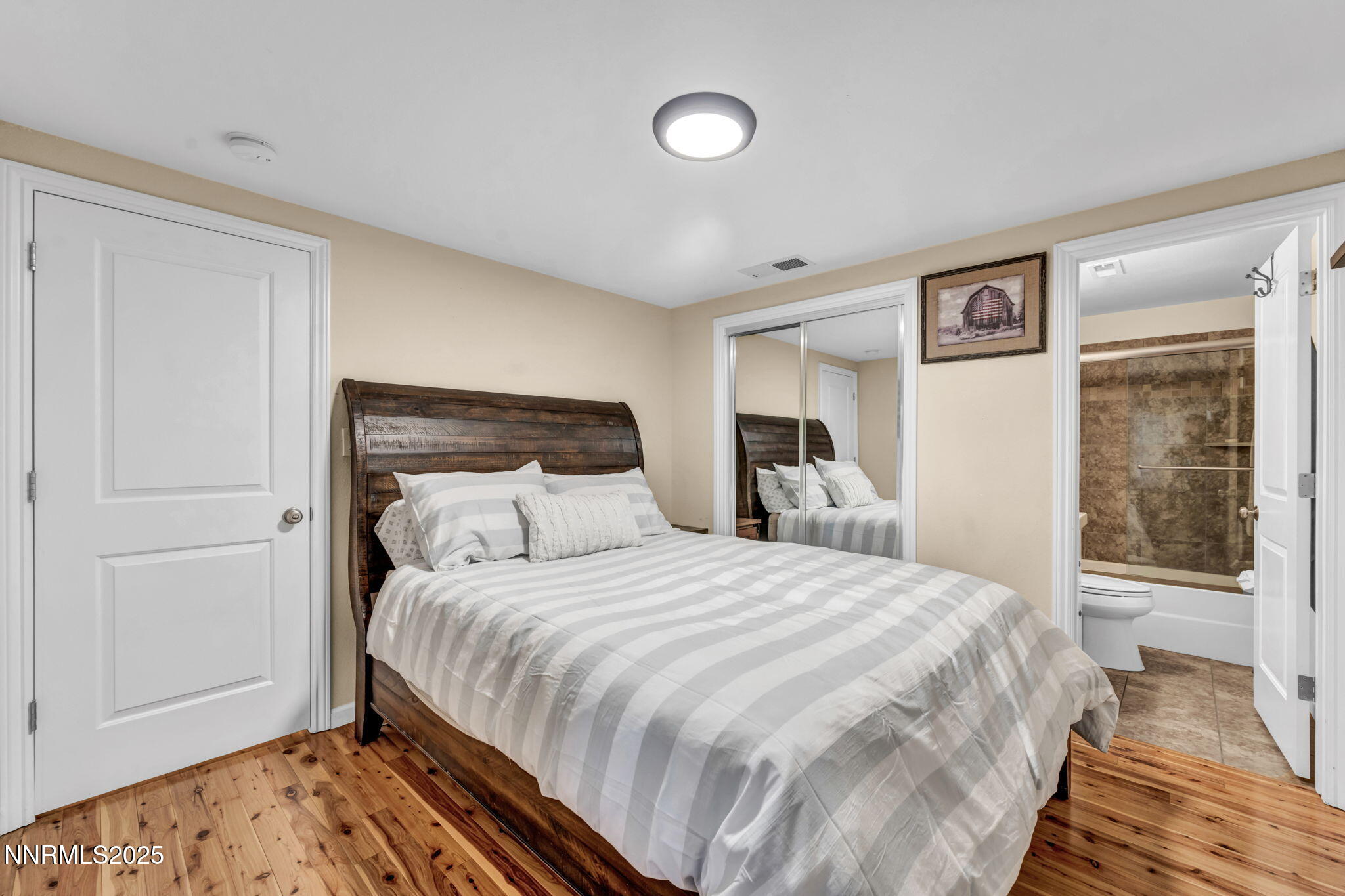 77-web-or-mls-2360-pioneer-dr