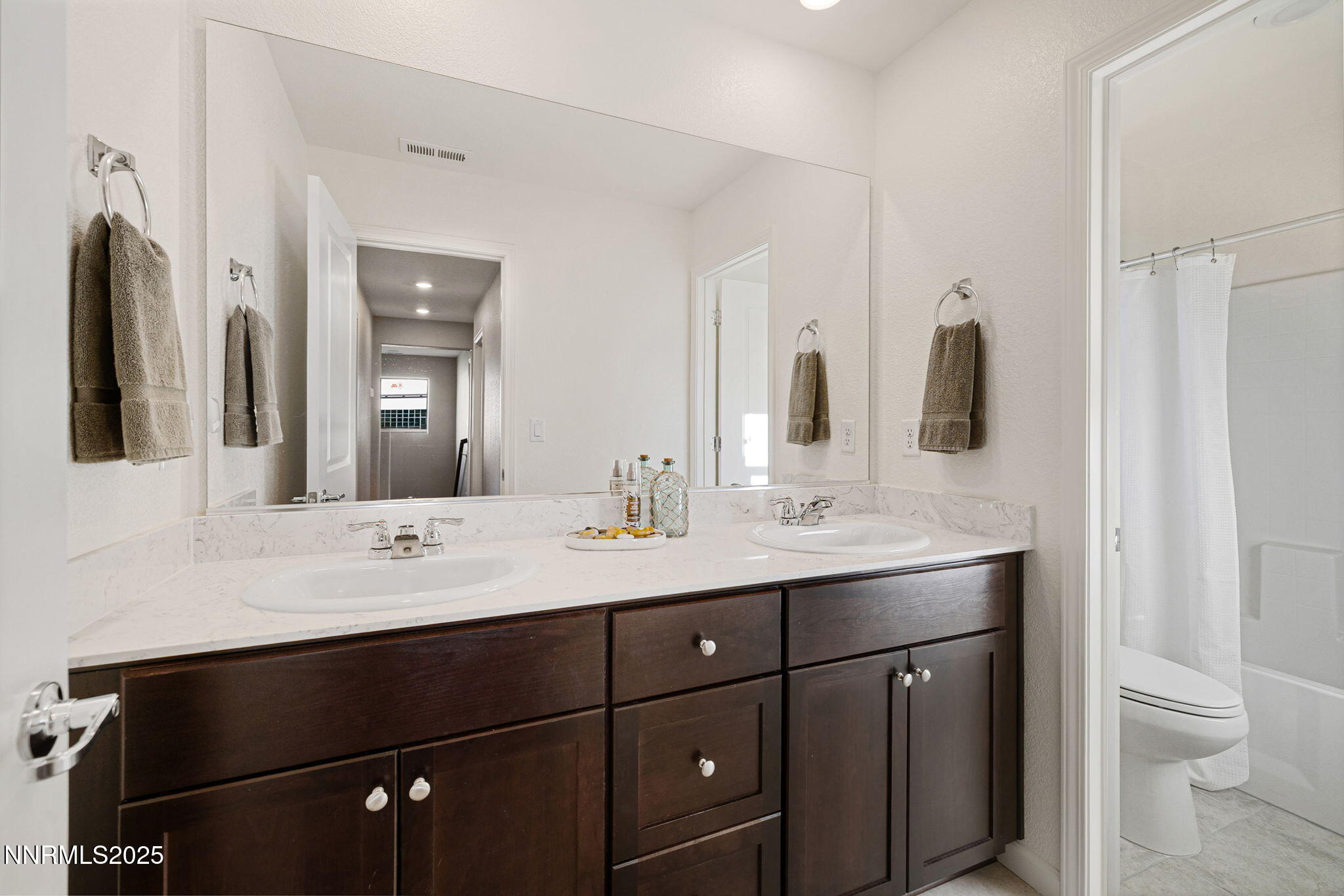 18-web-or-mls-9015 Quail Grove-20