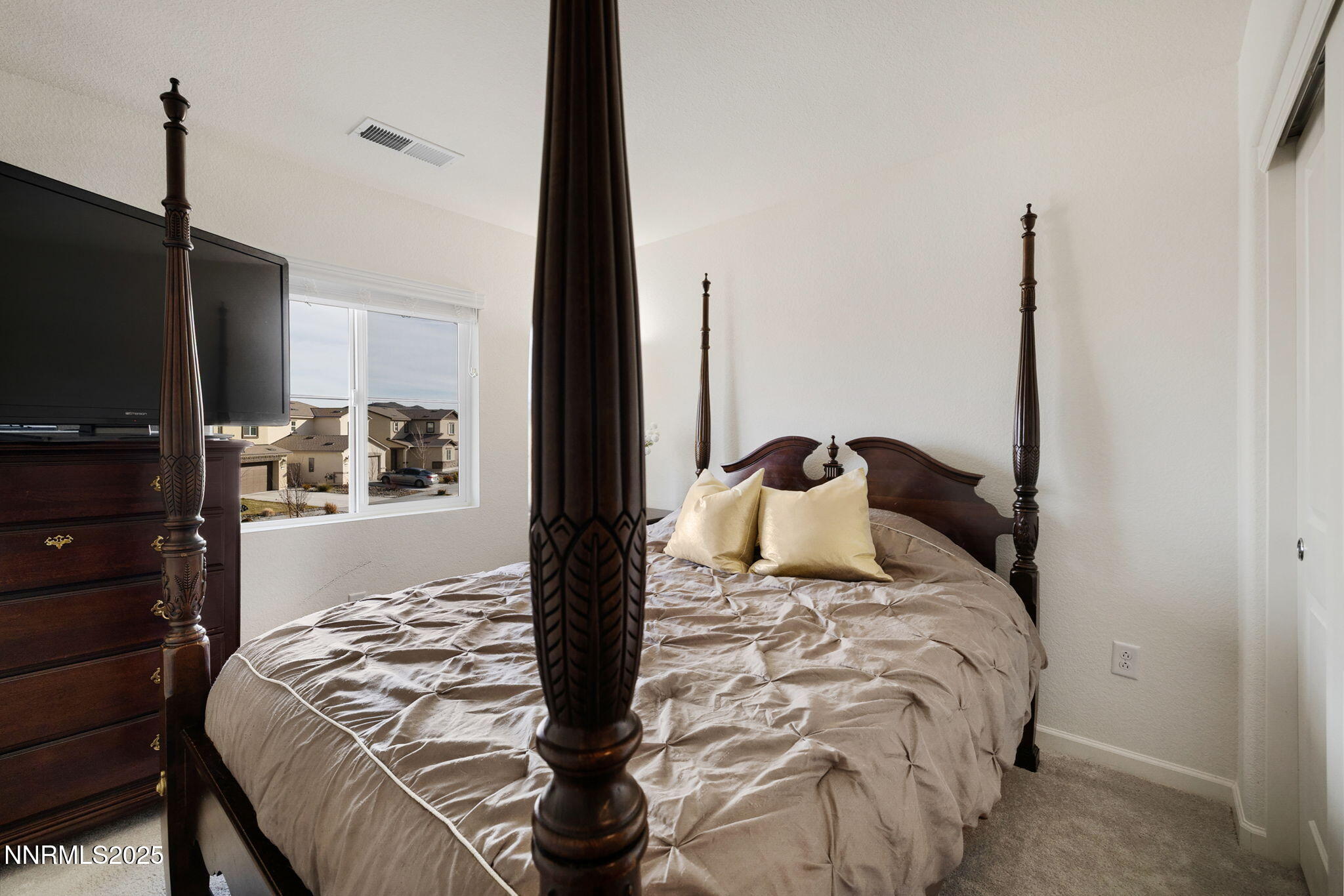 19-web-or-mls-9015 Quail Grove-21