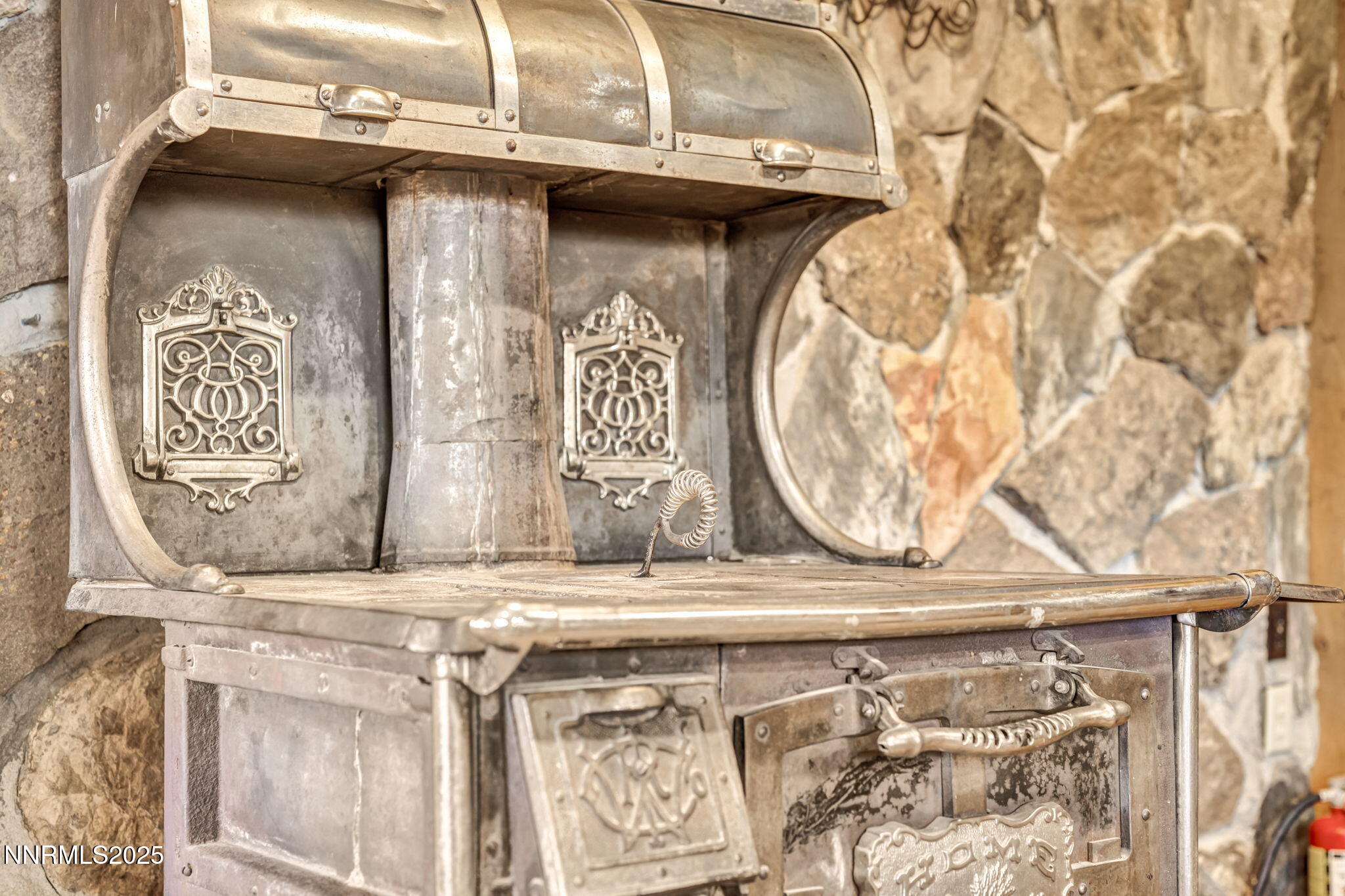 96-web-or-mls-500-highland-rd