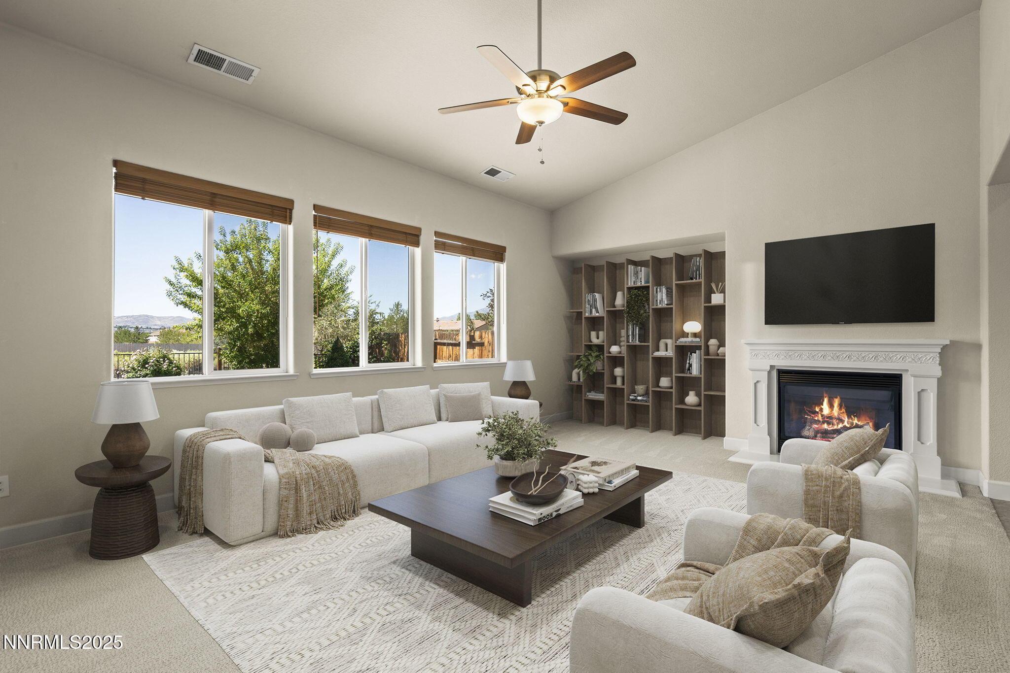 15-web-or-mls-family_room1