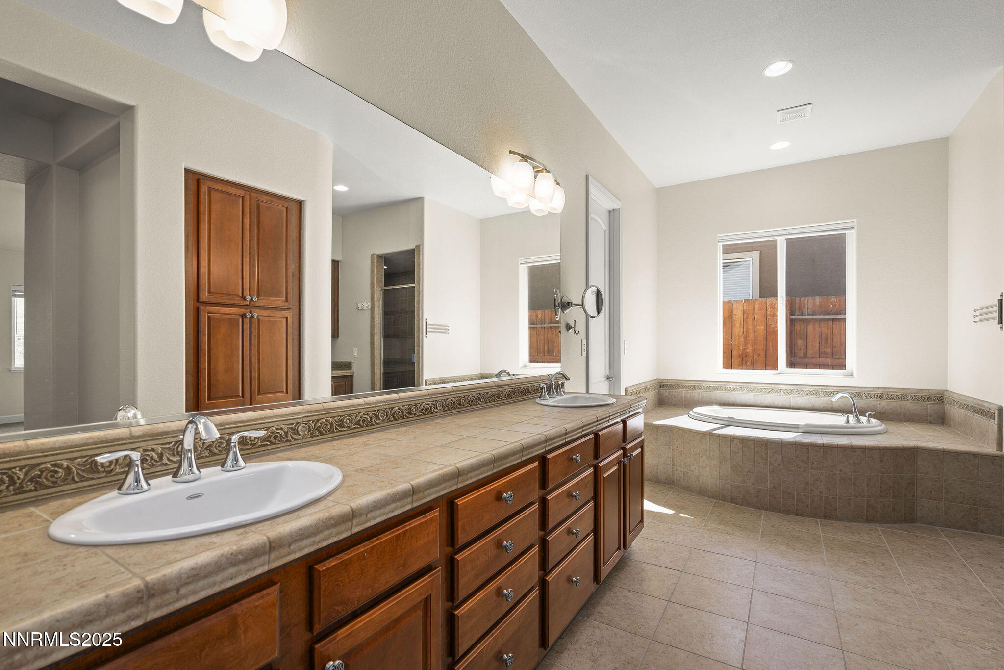 24-web-or-mls-_DSC0067