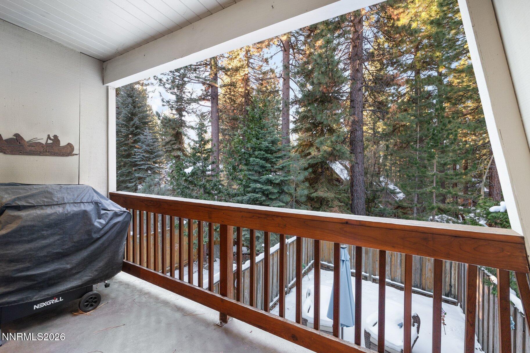 022_25-print-825_southwood_blvd_18-26_37