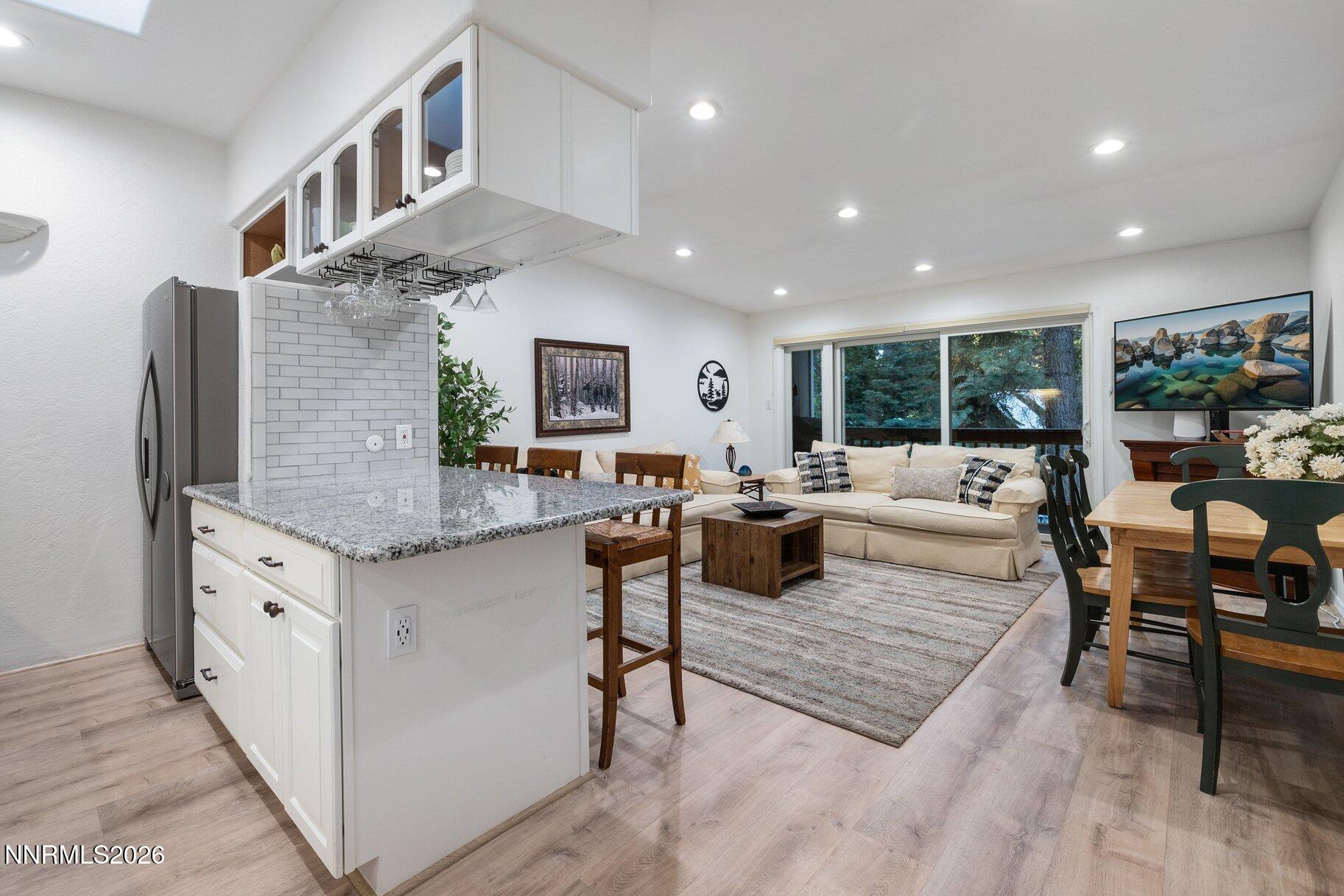 004_18-print-825_southwood_blvd_18-19_98