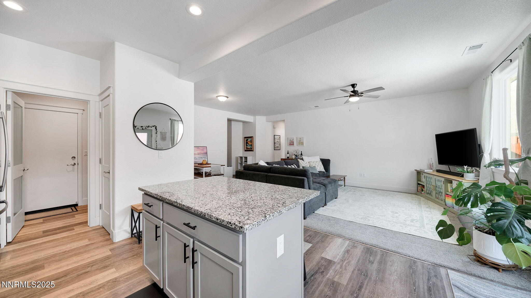 17-DSC00848_49_50_52-Edit