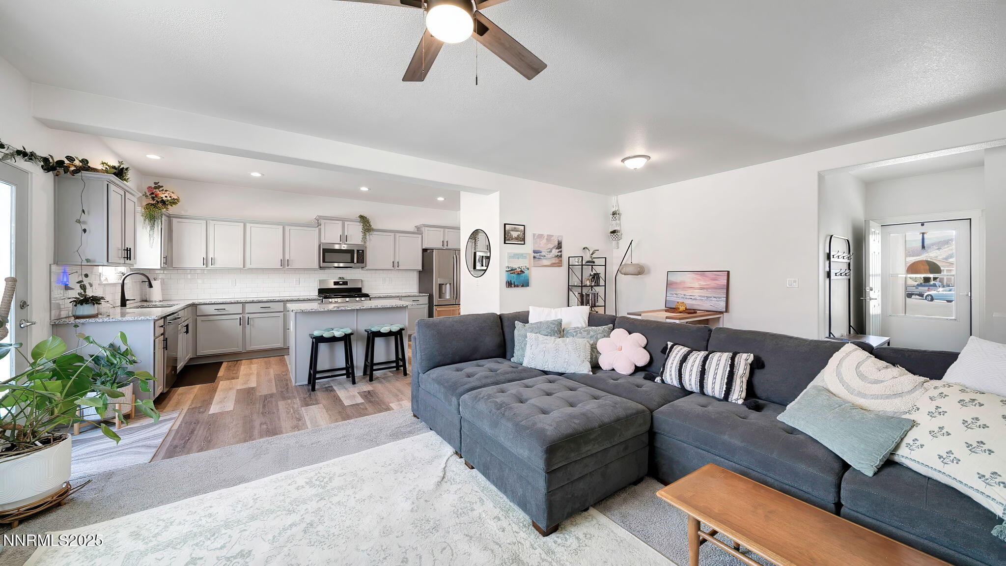 8-DSC00863_4_5_7-Edit