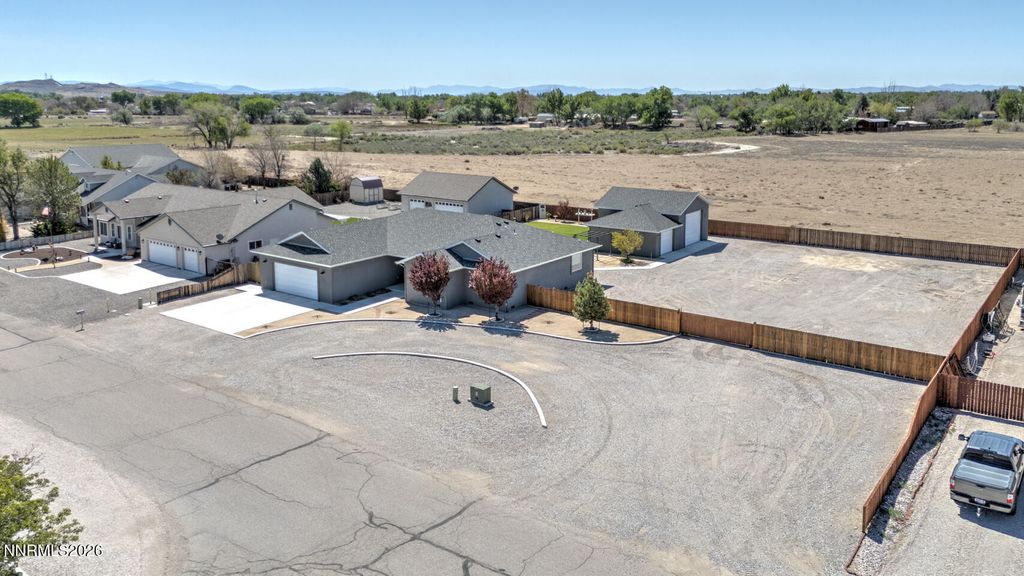 Photo of 1345 Julie Lane, Fallon, NV 89406 (MLS # 260005834)
