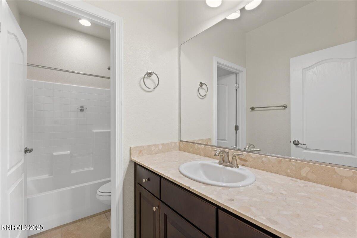 28-10677 Foxberry Park Drive Reno NV 895