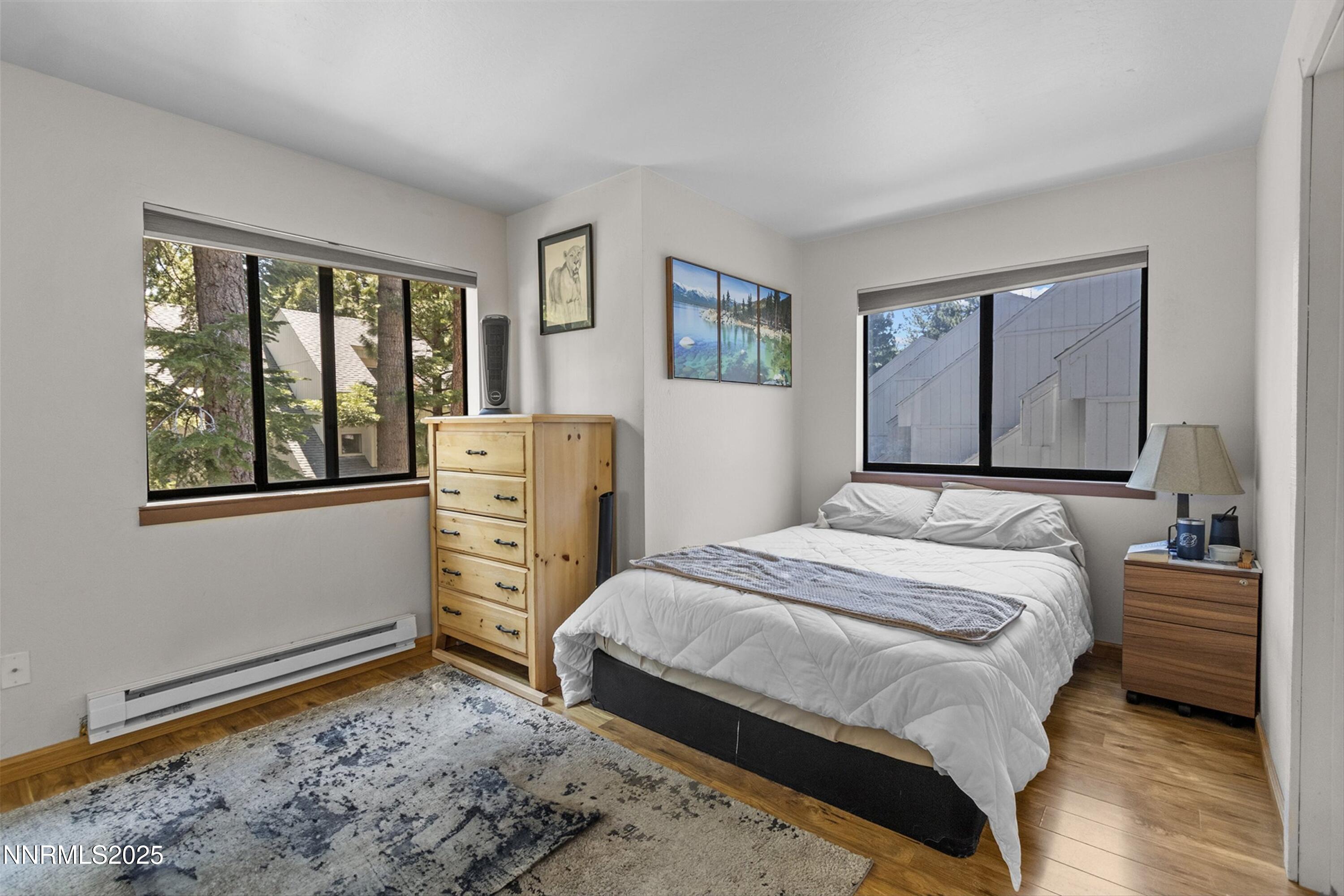 009_17-bedroom_1_363