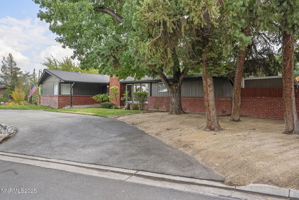 Photo of 1400 Belford Road, Reno, NV 89509 (MLS # 250055825)