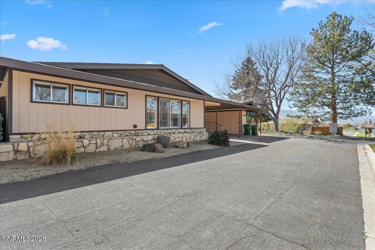01-3501 E Hidden Valley Drive Reno NV 89