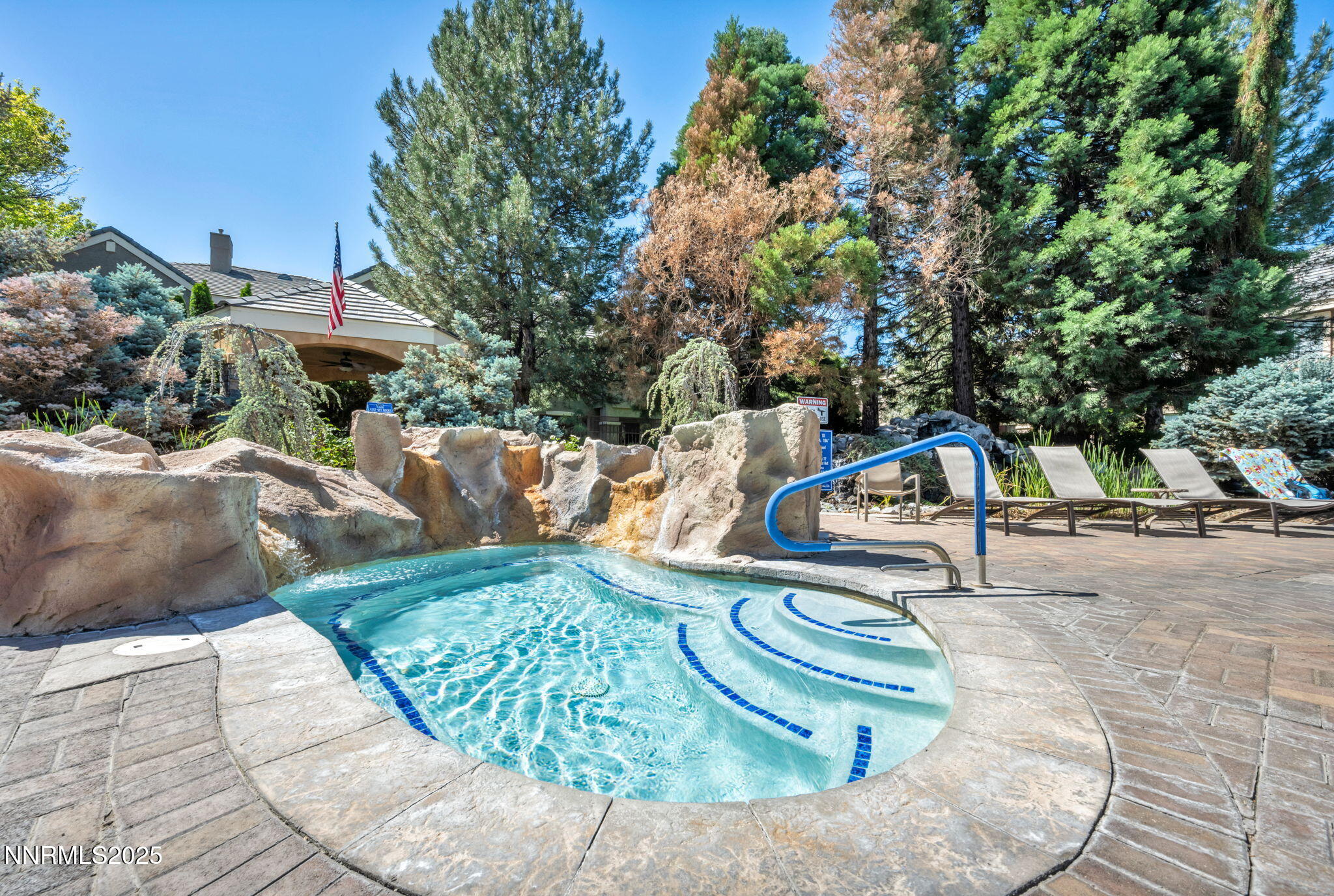 125-web-or-mls-900-s-meadows-pkwy-1914